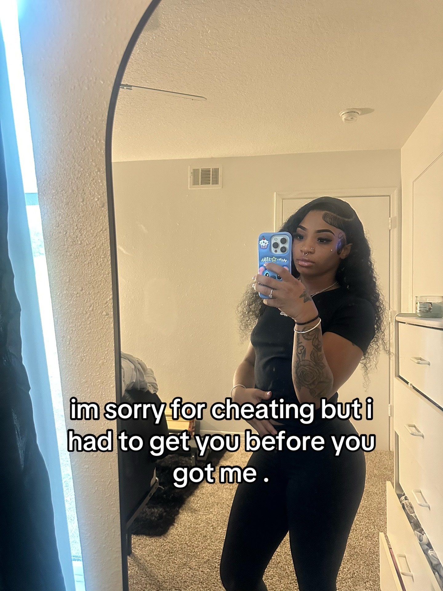 @👩🏽&zwj;❤️&zwj;💋&zwj;👩🏽