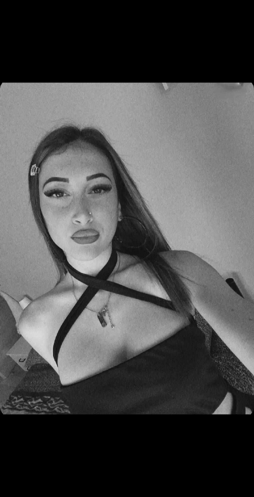 @𝑨𝑳💋
