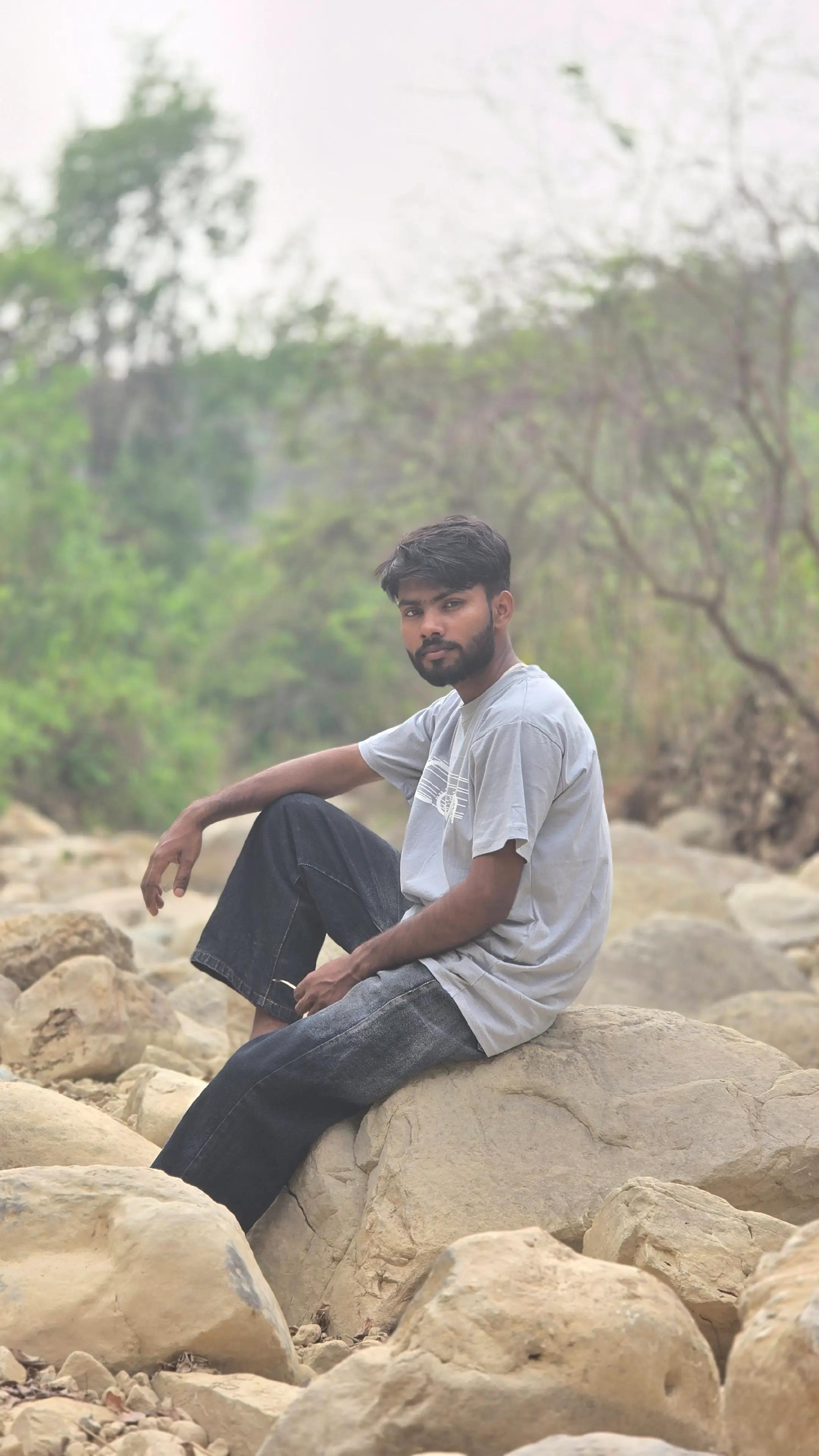 @🧿सिद्धार्थ ʜᴀʀɪᴊᴀɴ🧿