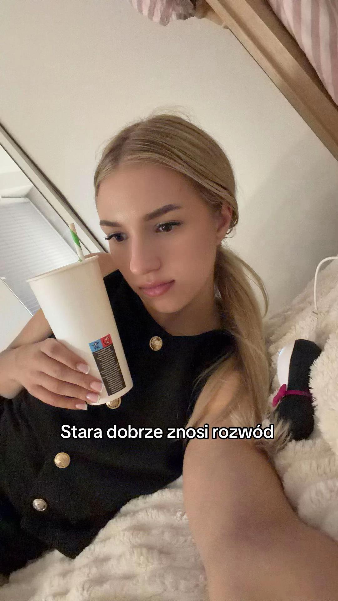 @skosia_