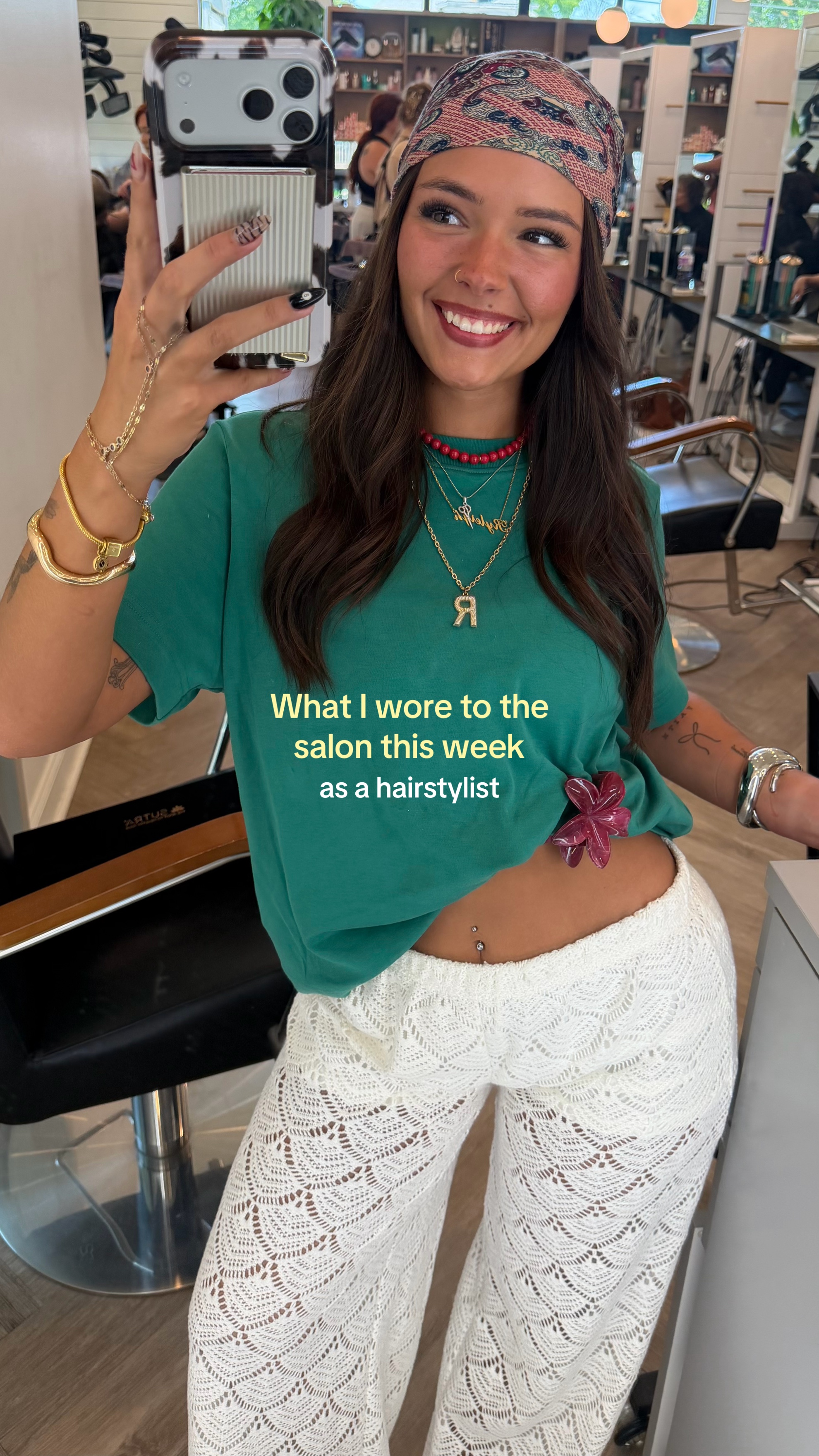 @Ry โ
| IN Hairstylist