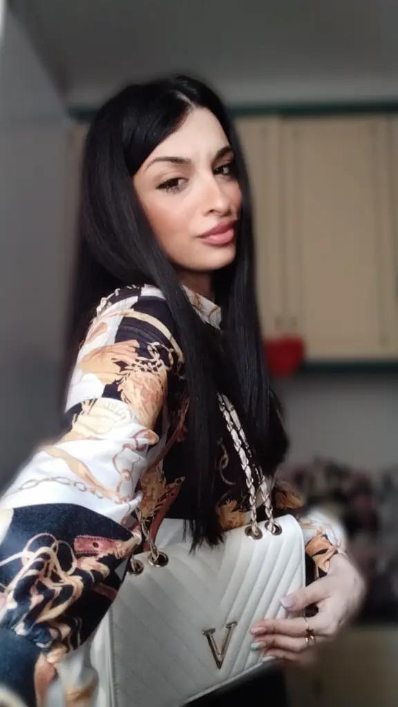 @lucycellamare945