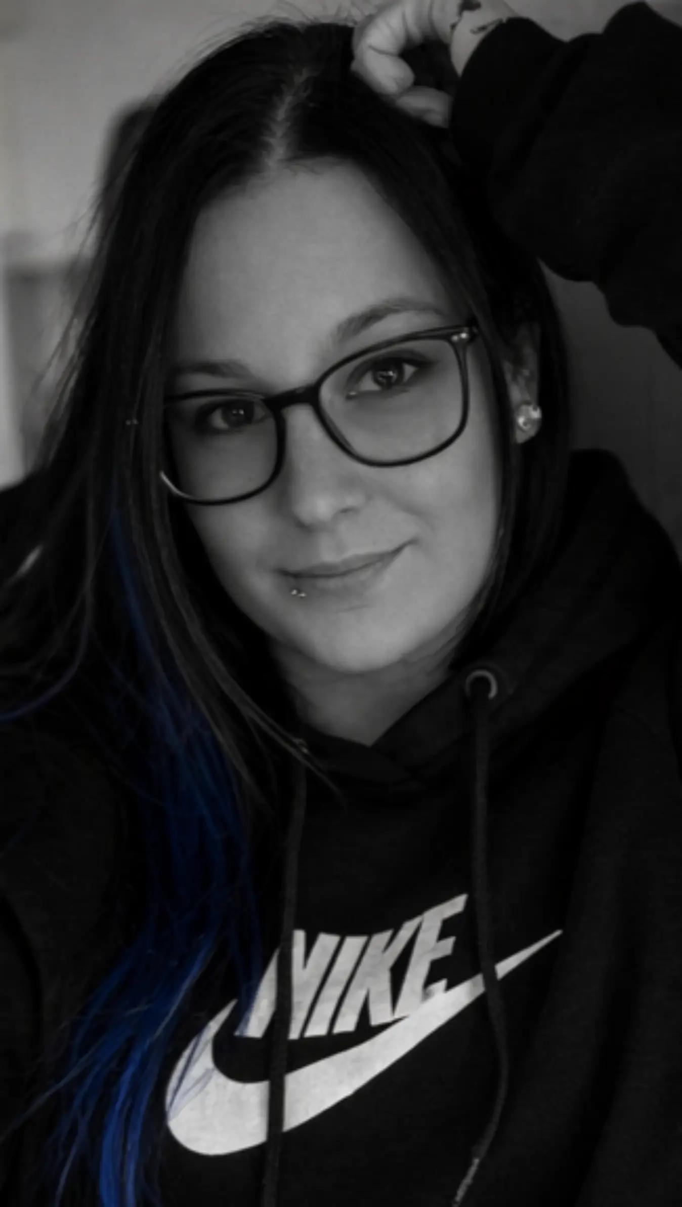 @🌻Silvana🖤 Team Julezz 🖤