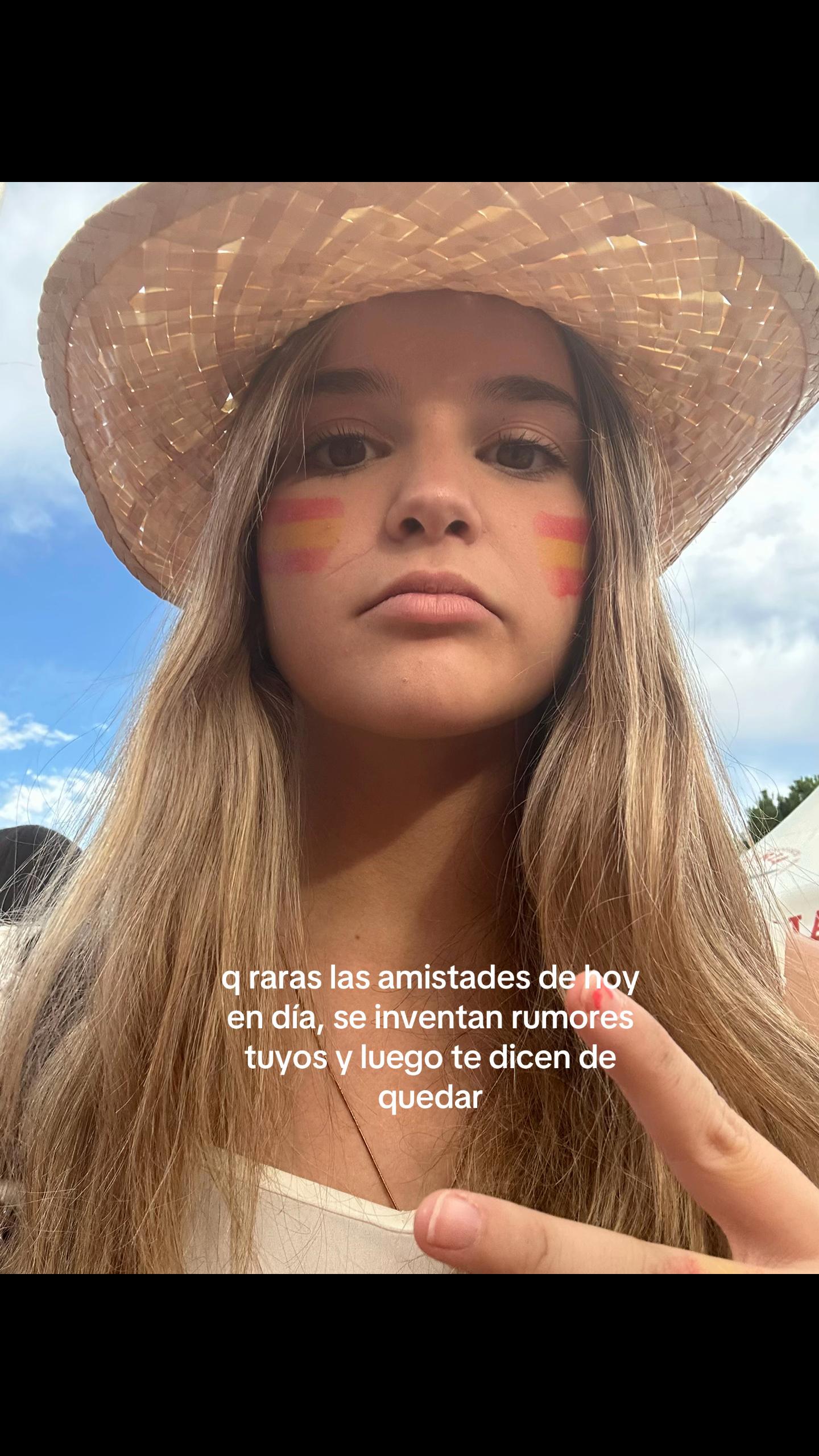 @isadeluquee