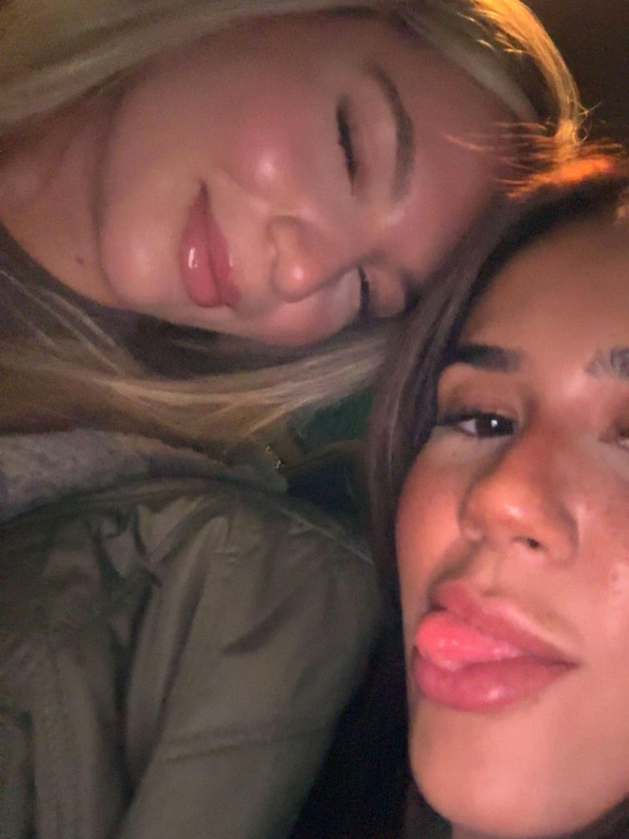 @AçelyaT66