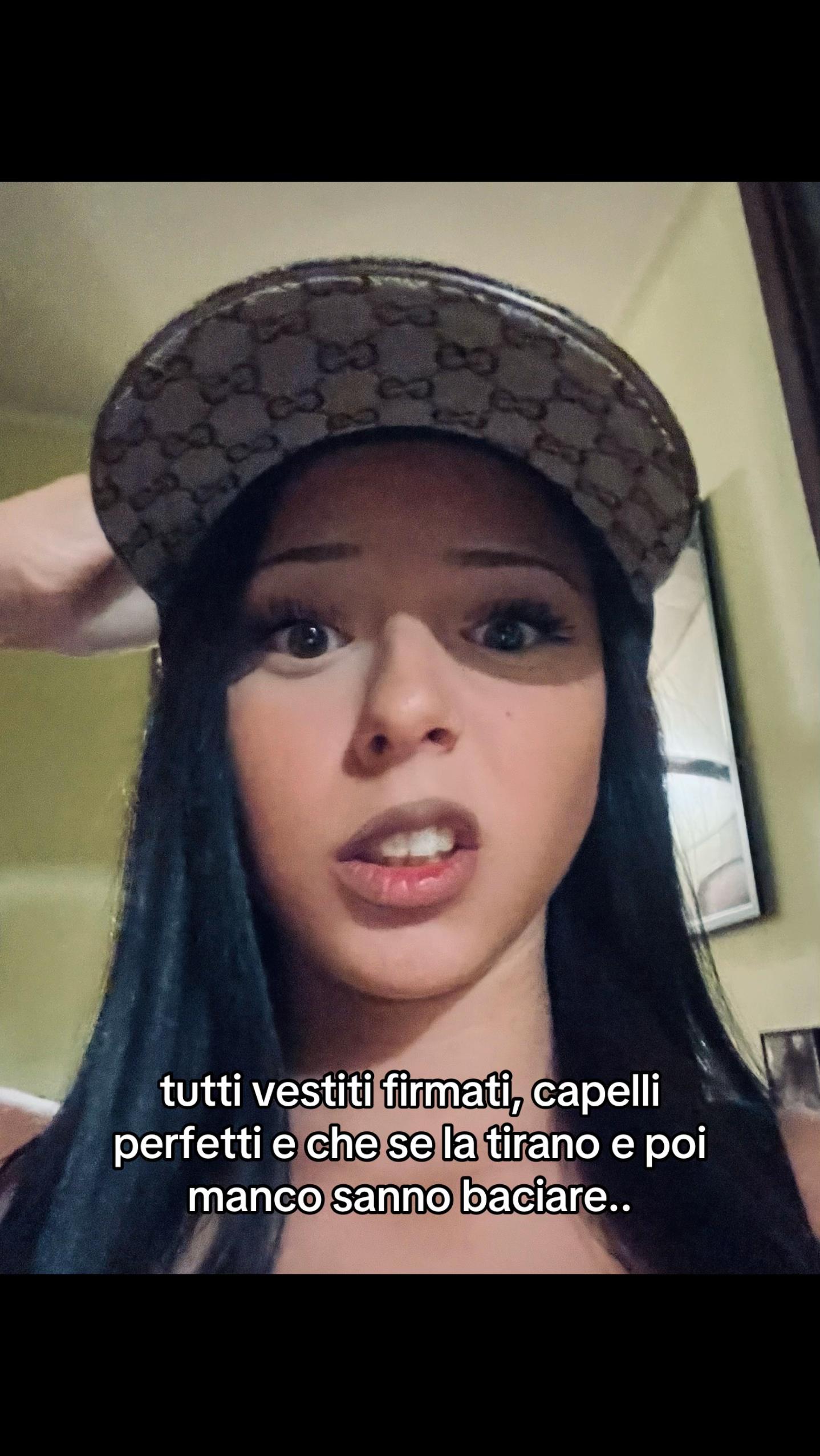 @𝔐𝔢𝔩𝔞_𝔰𝔭𝔞𝔪𝔪 🎞️