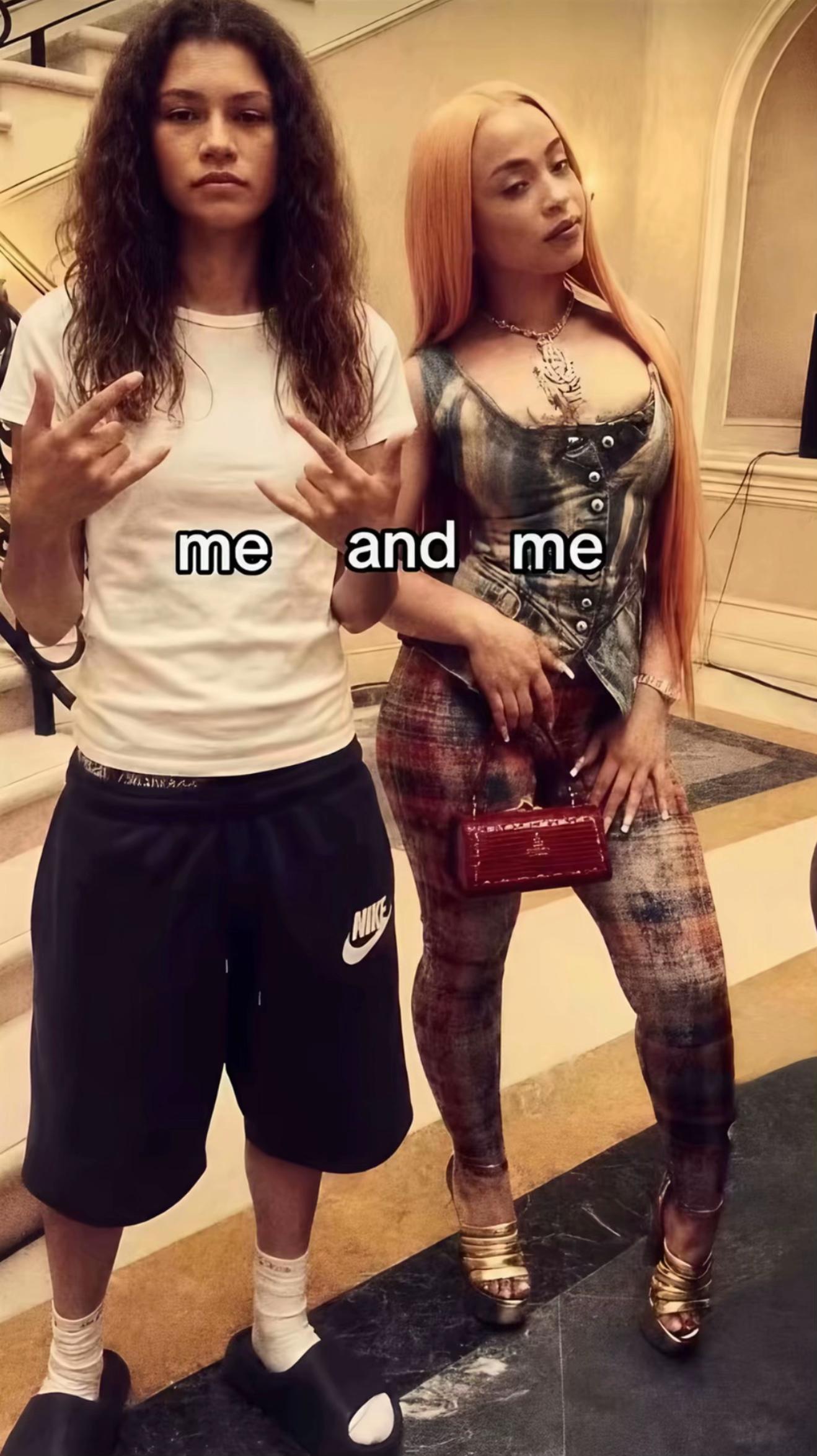 @Dina🦋