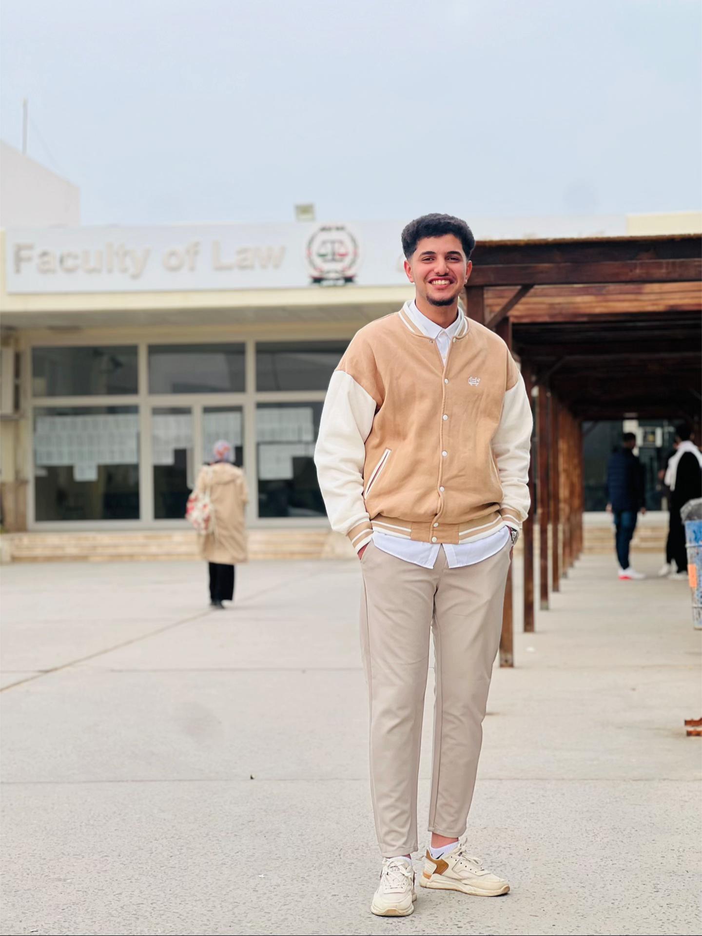 @عبدالمهيمن .