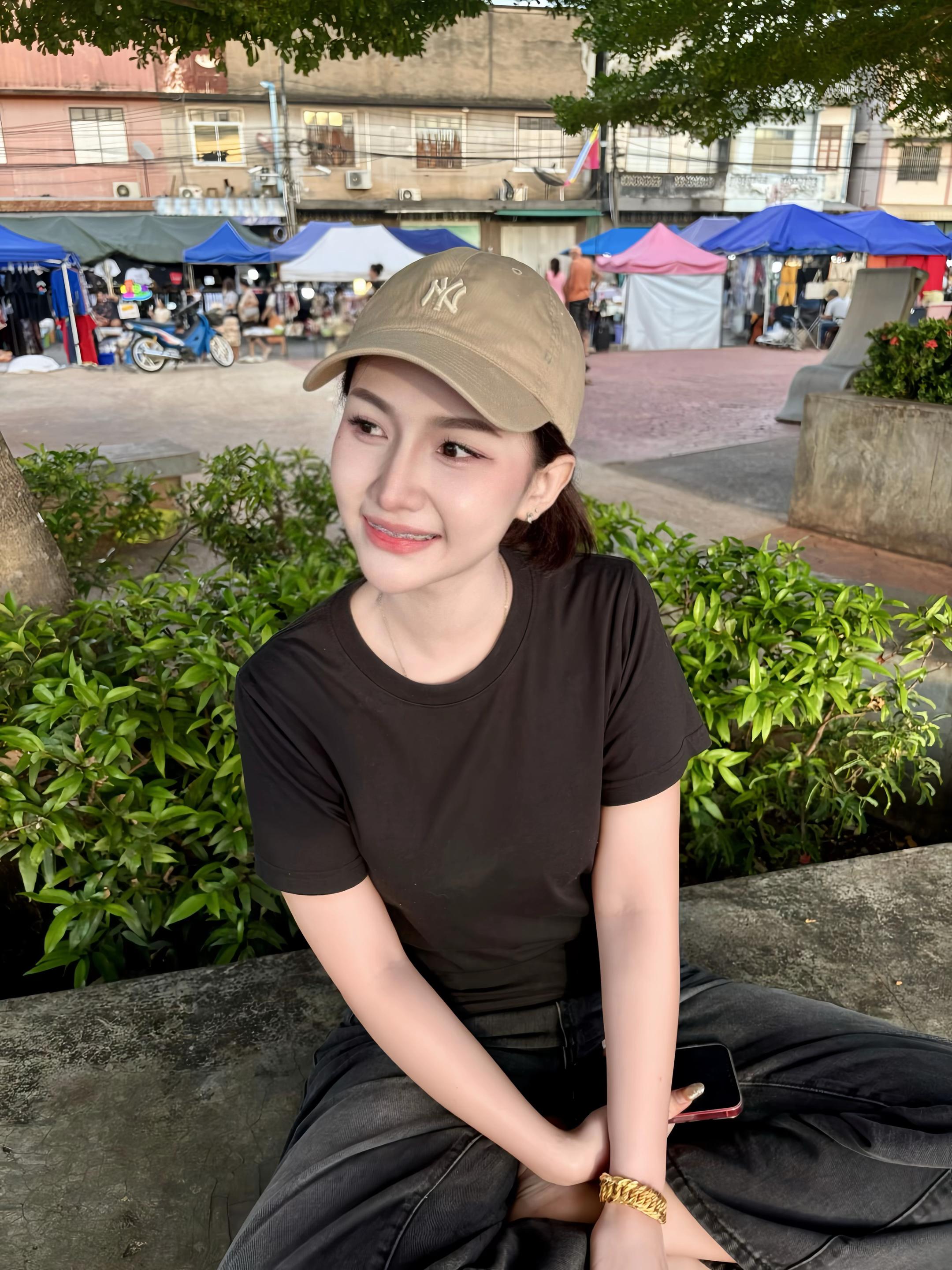 @เนยหลิน ปาณิสรา.