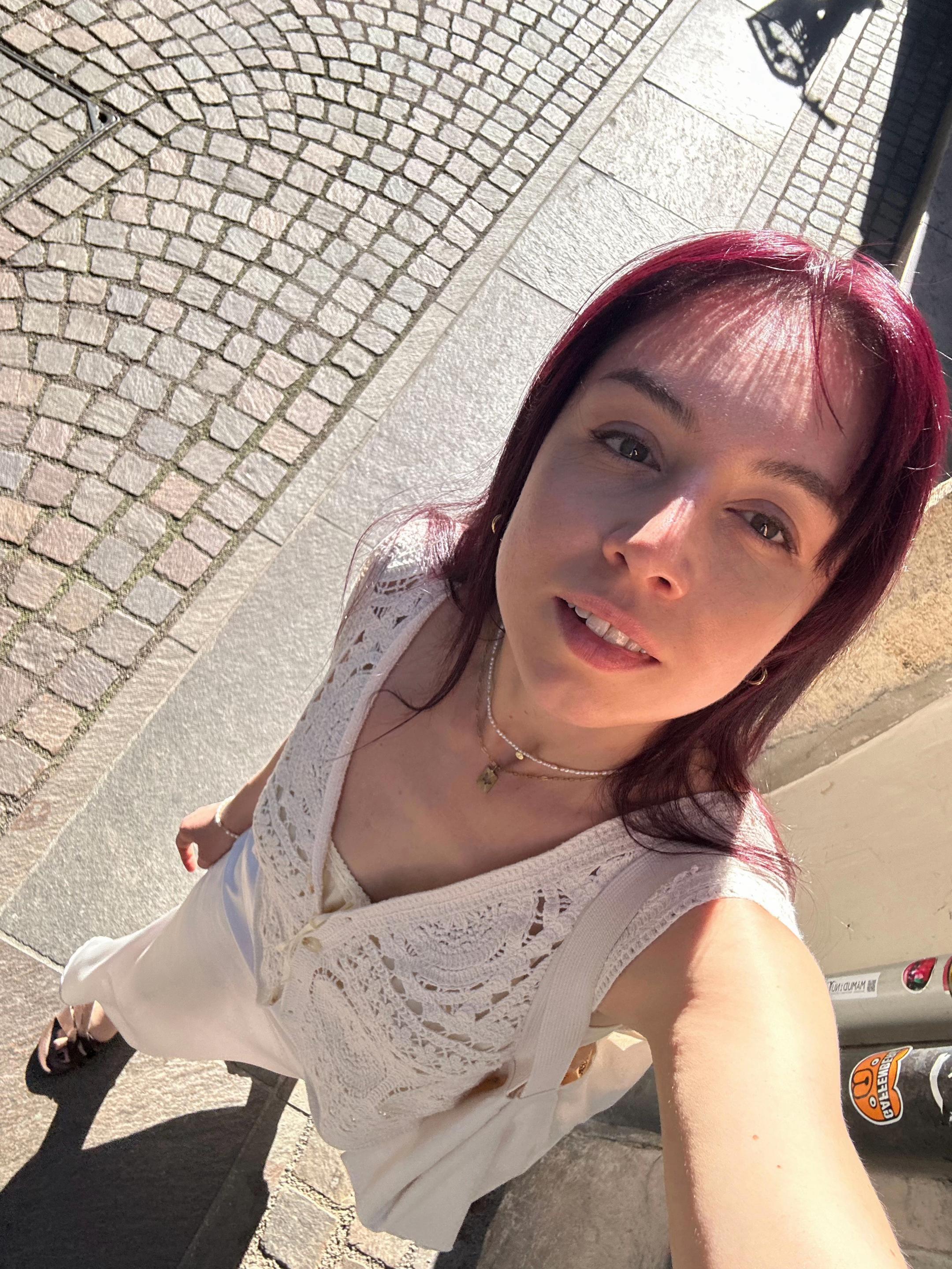 @anica | content creator 🦋