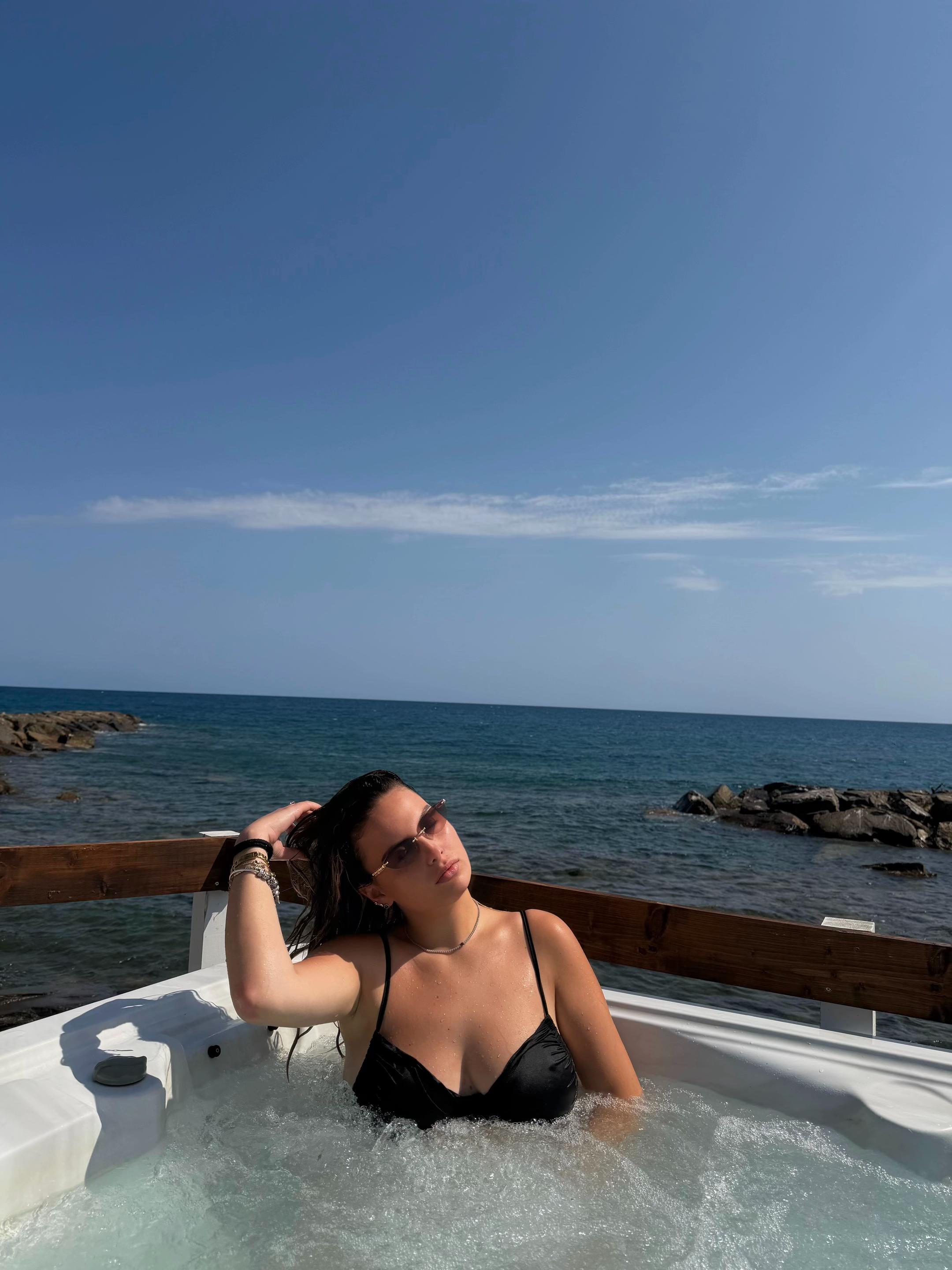 @Eliza🇦🇱