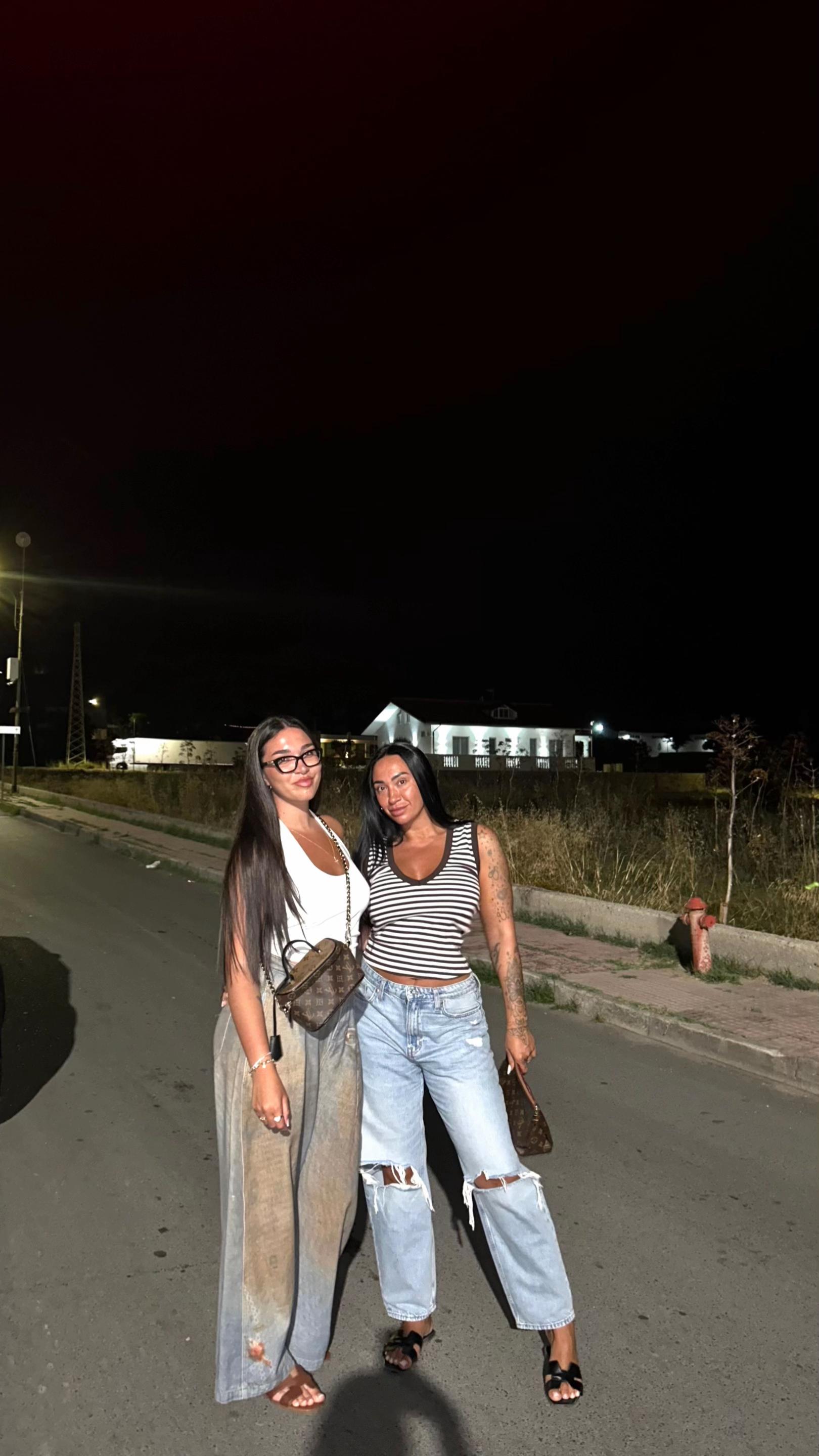 @🦋Nicoleta 🇷🇴