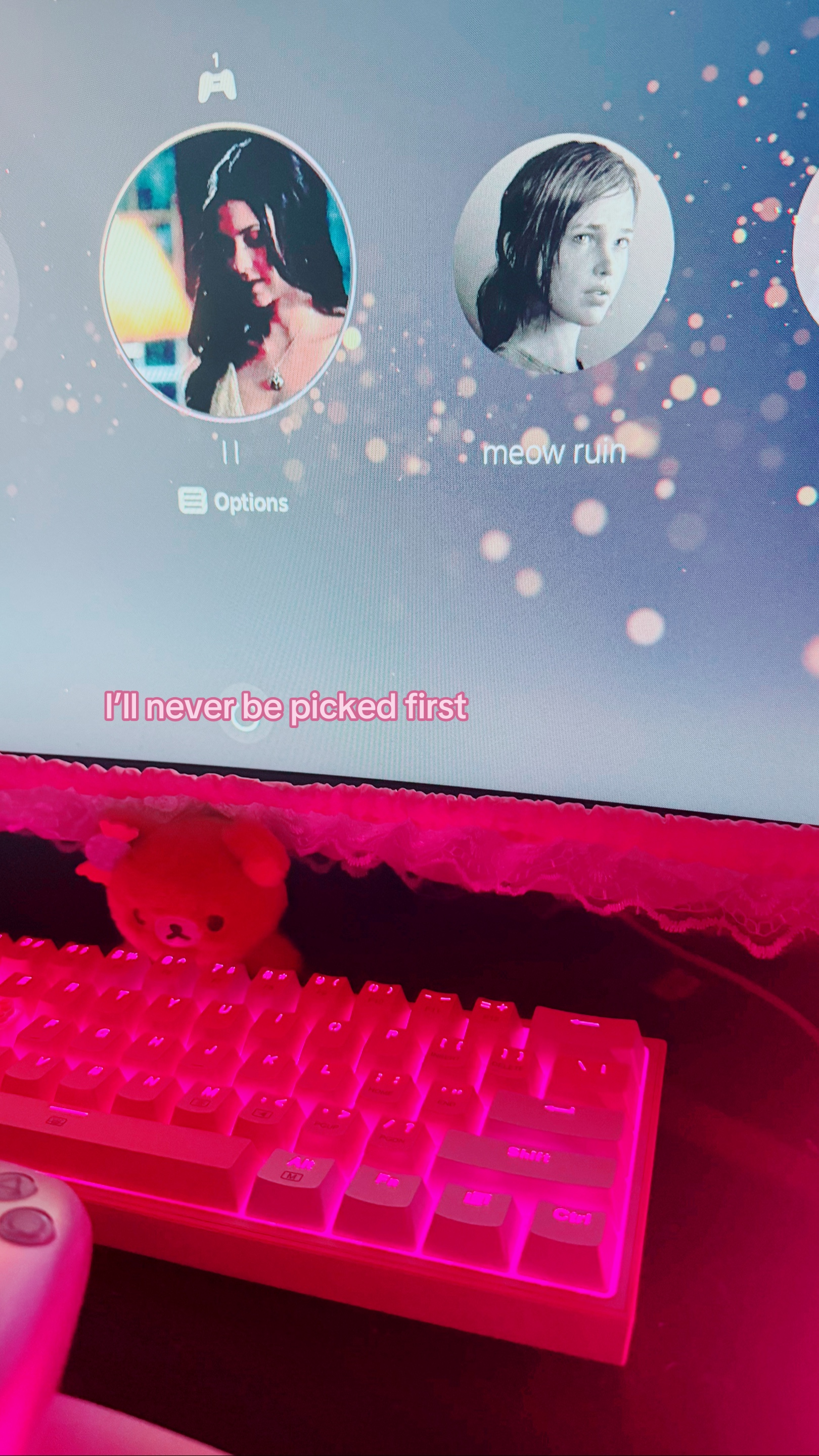 @>,..,<