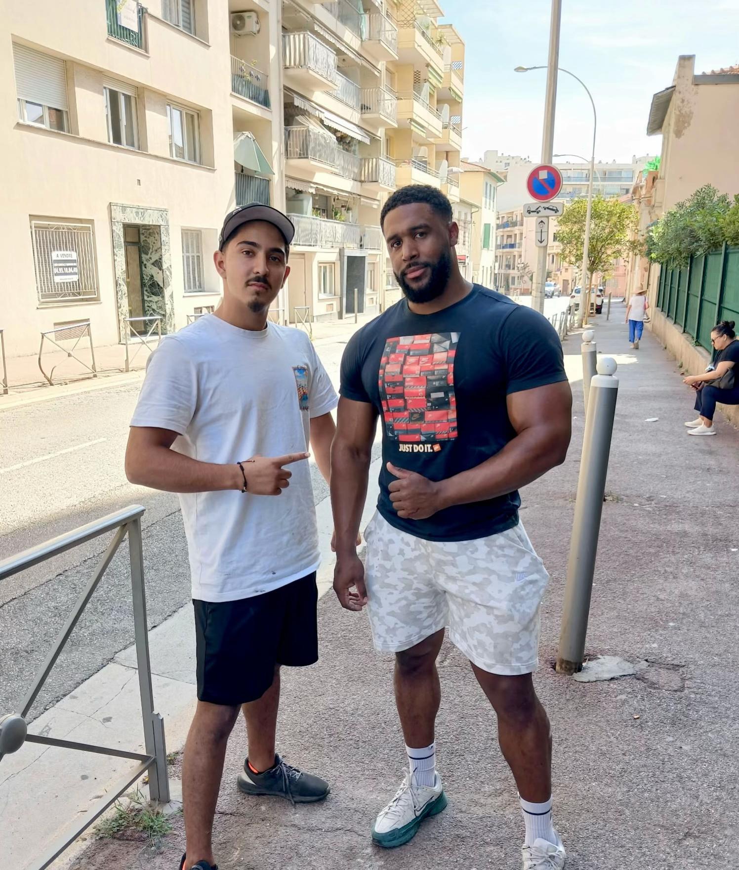 @🇦🇱𝐀𝐠𝐫𝐞𝐬𝐢𝐯𝐮_𝟕𝟕🇦🇱