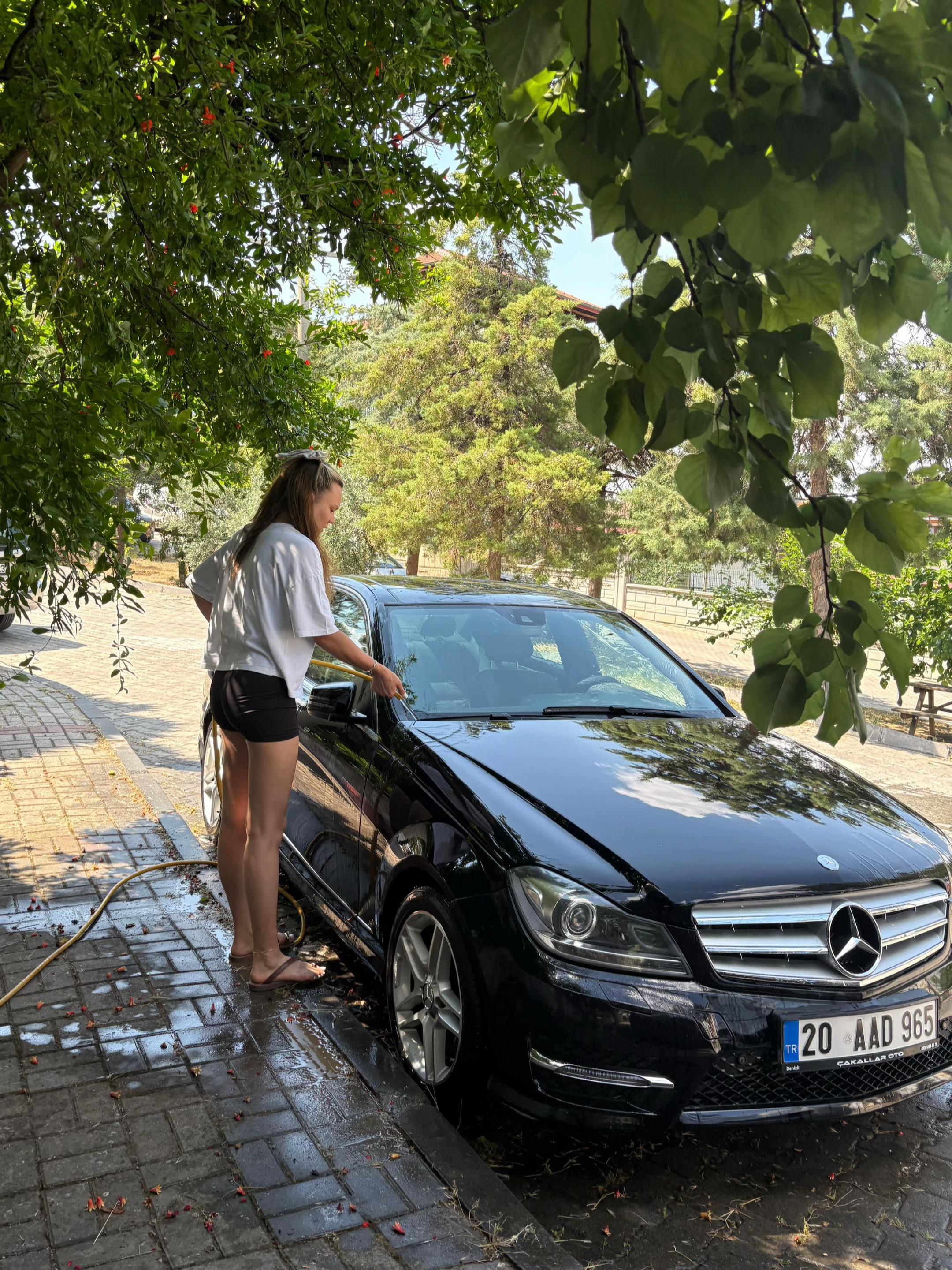 @yaprakerbekk