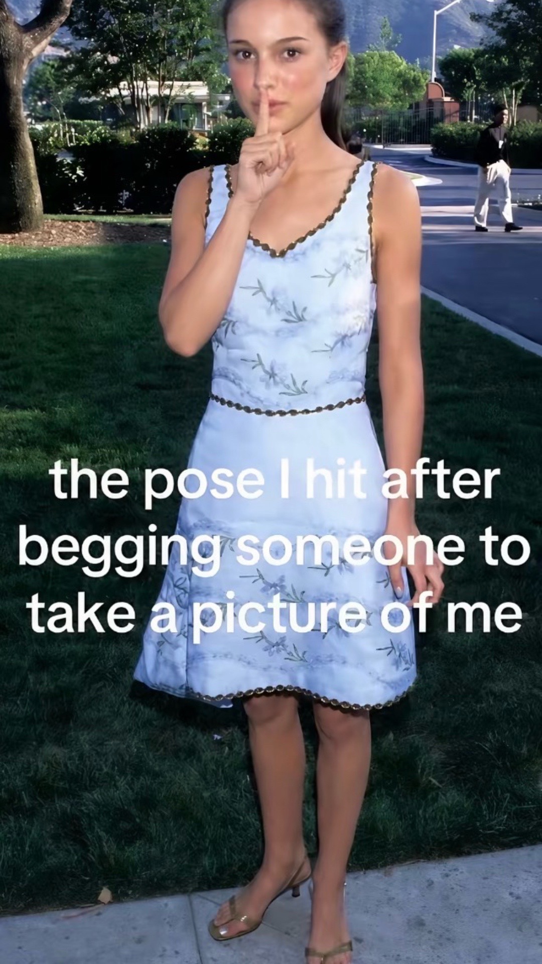 @🦦