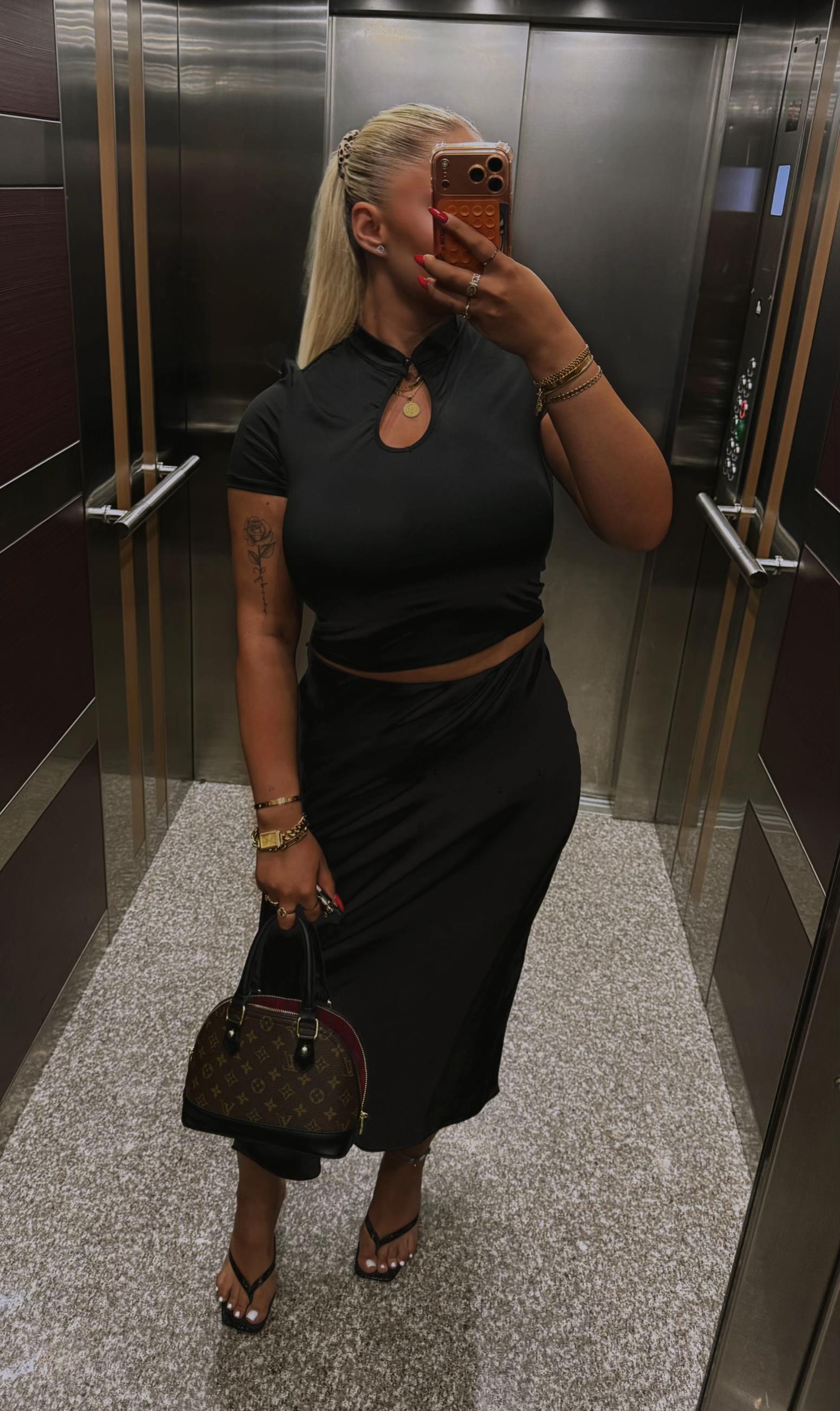 @Lauramtjj