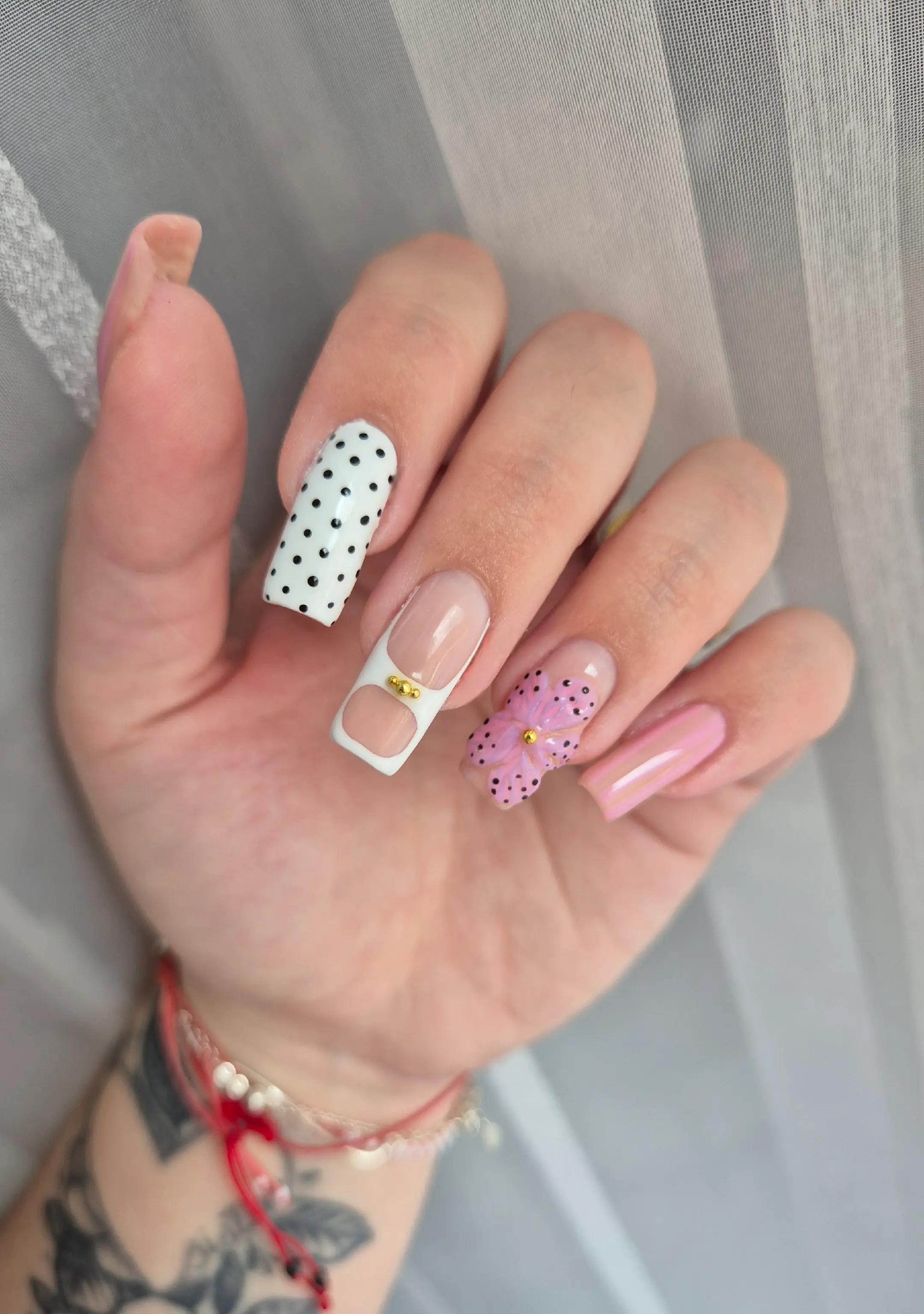 @dolu_nails