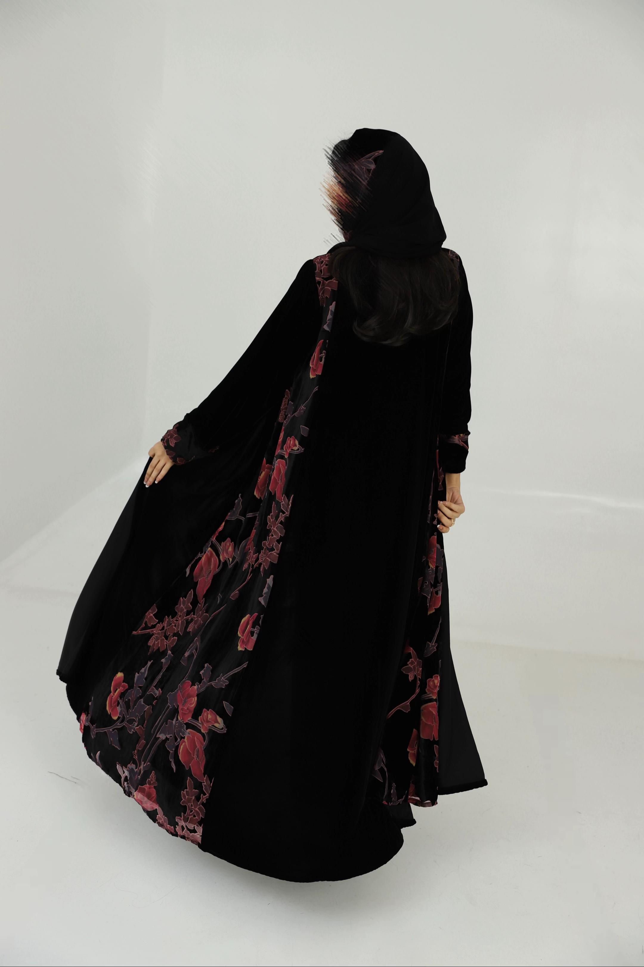 @عبايات كتان