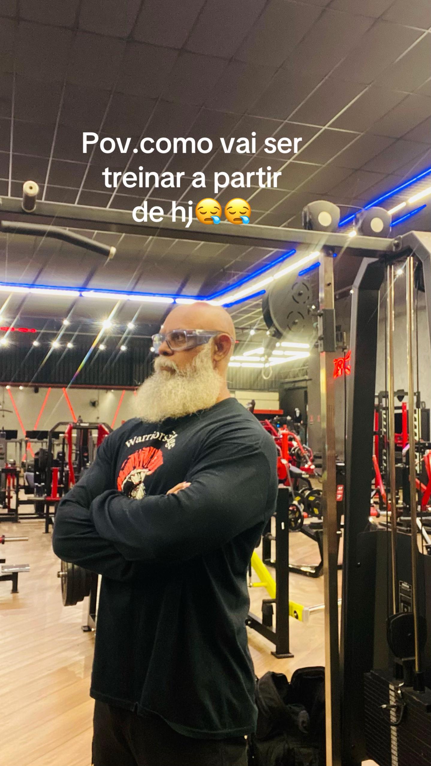 @Gildo(big beard)