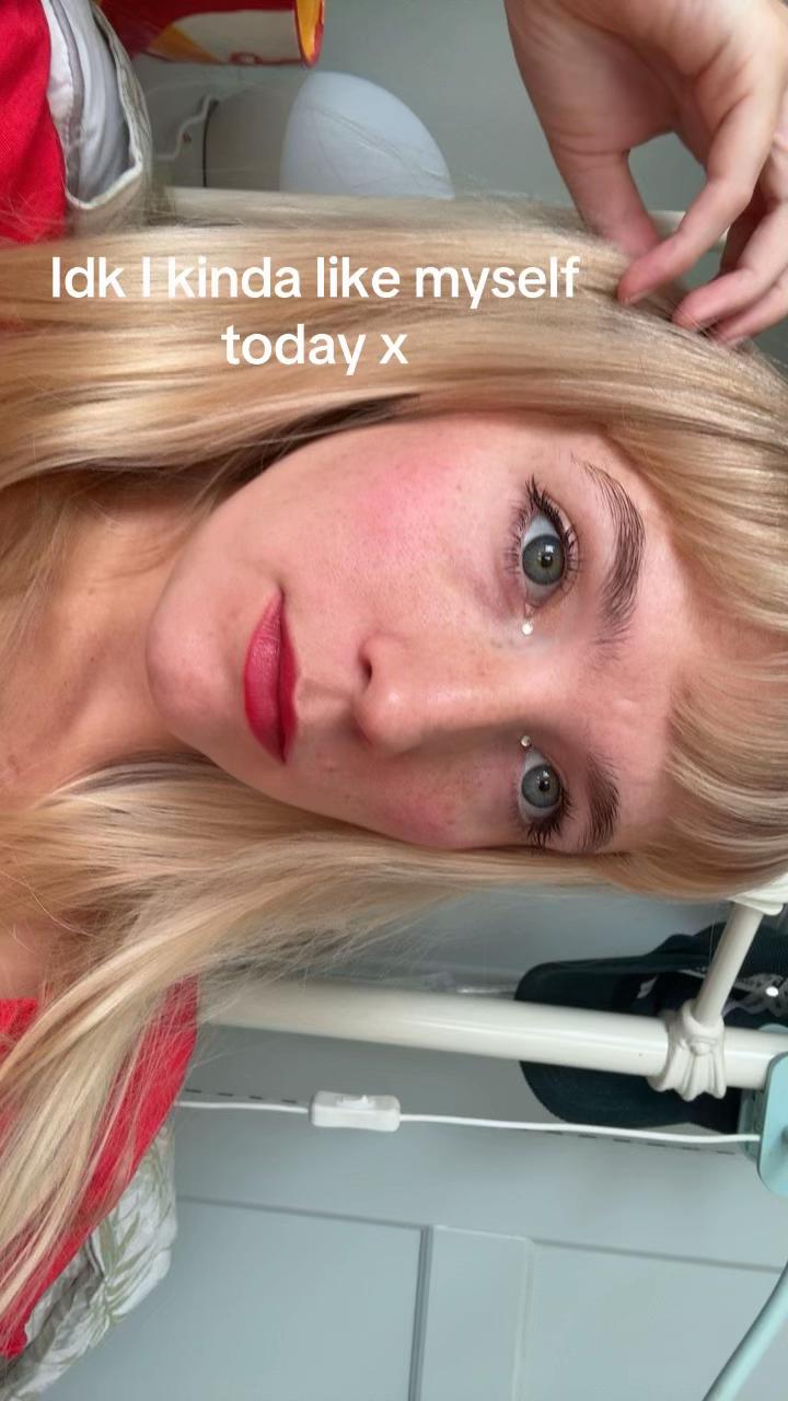 @Fleur 🌹