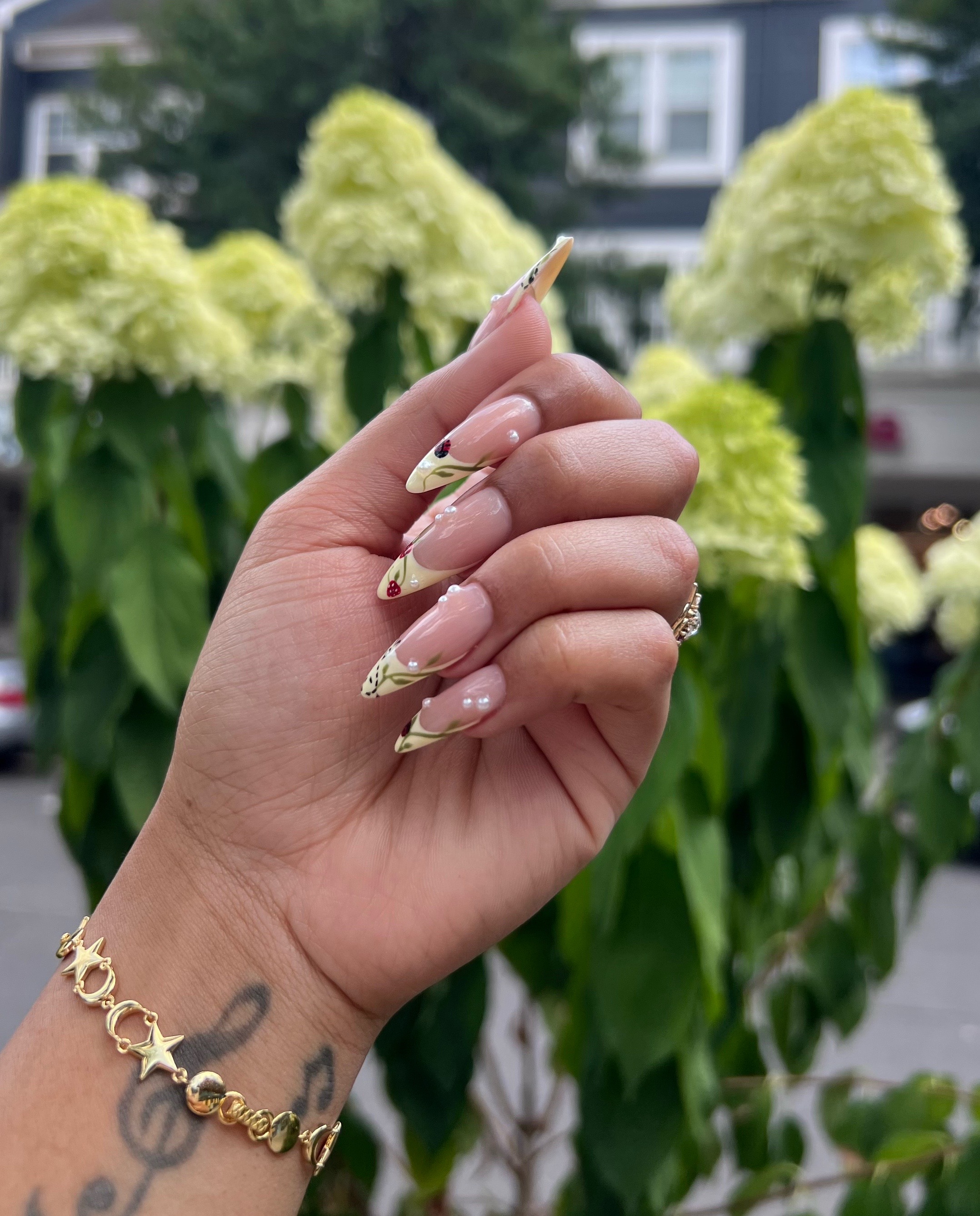 @myztic_flora