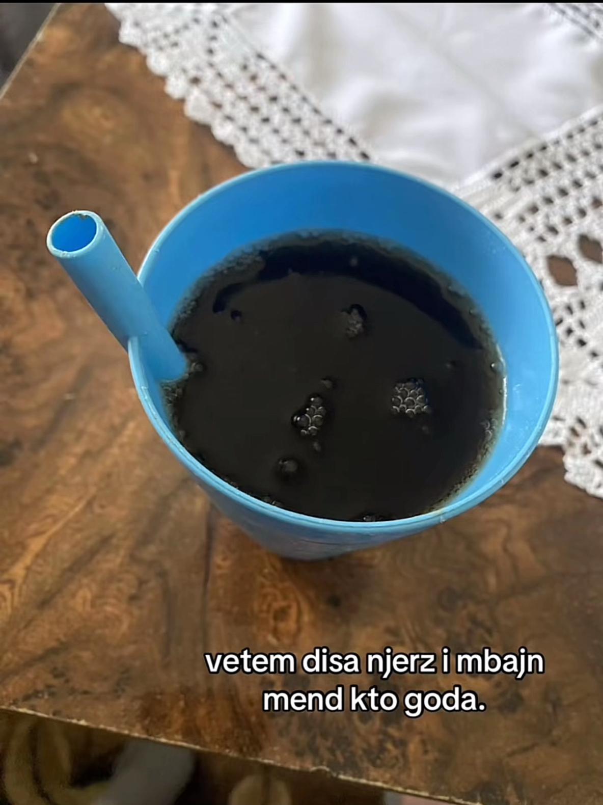 @🖤