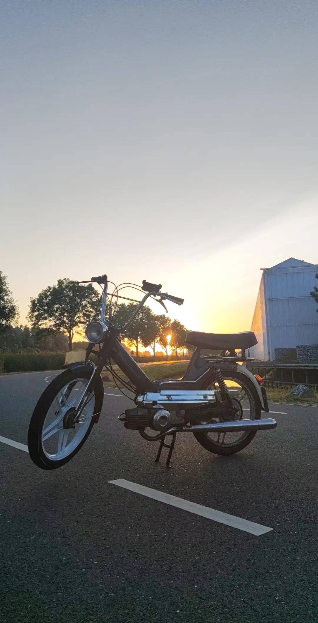 @🎸🔥🥁🛹