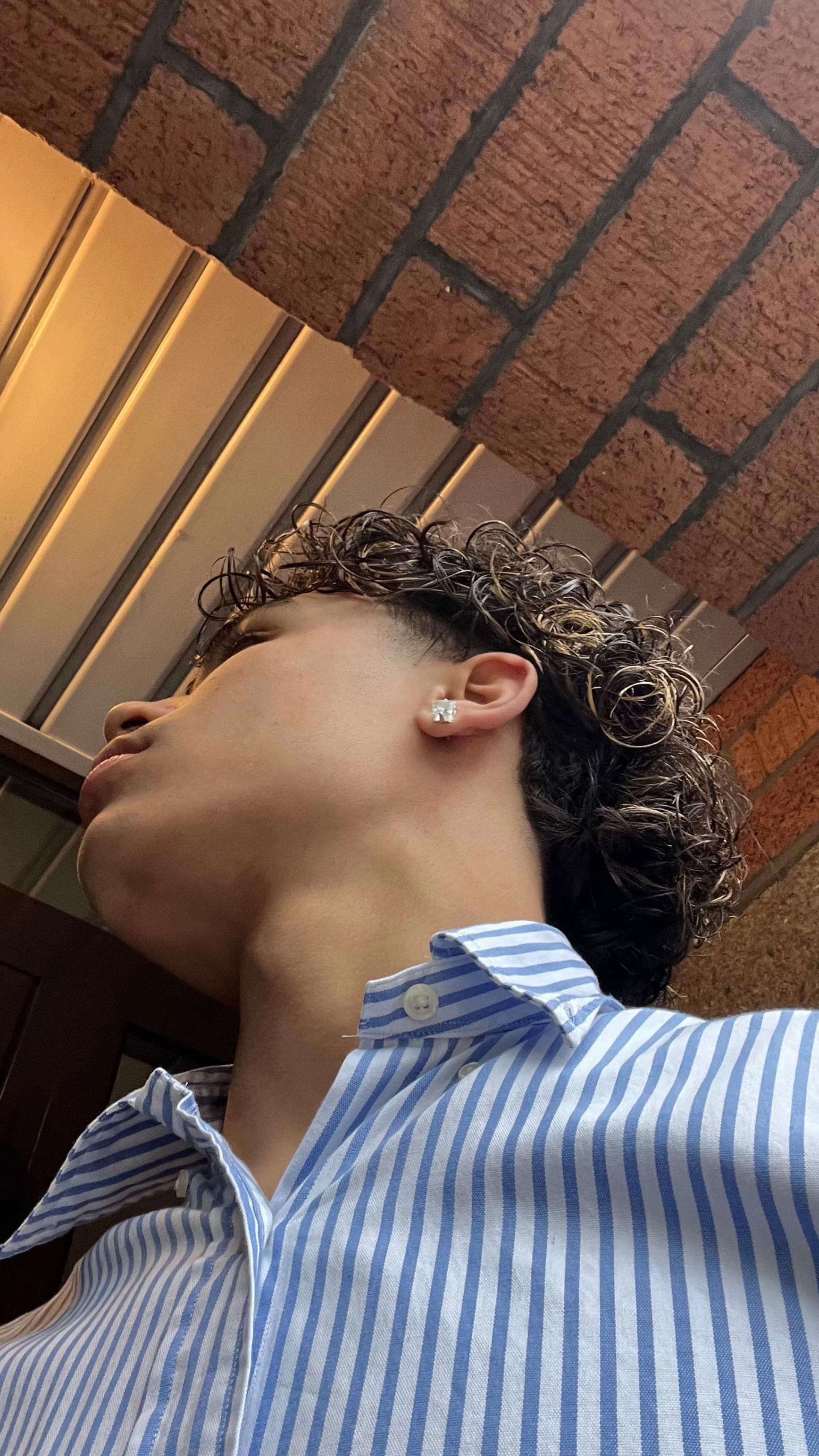 @Ads 1️⃣