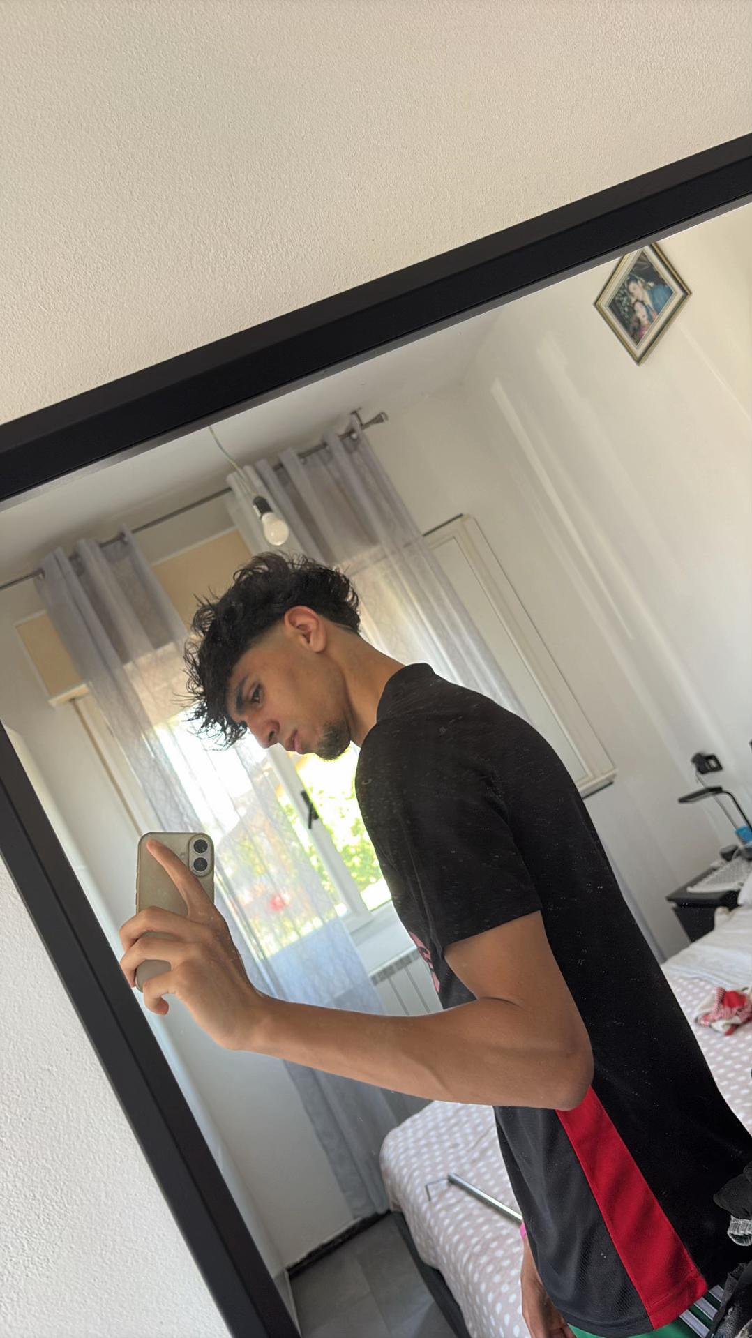 @Hamza🥶