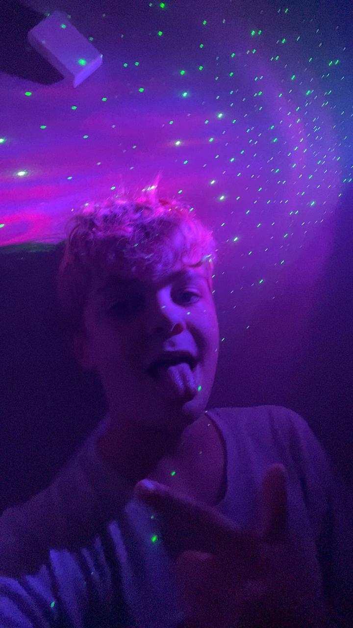@Hay hay 🤑🇬🇧🤡💀