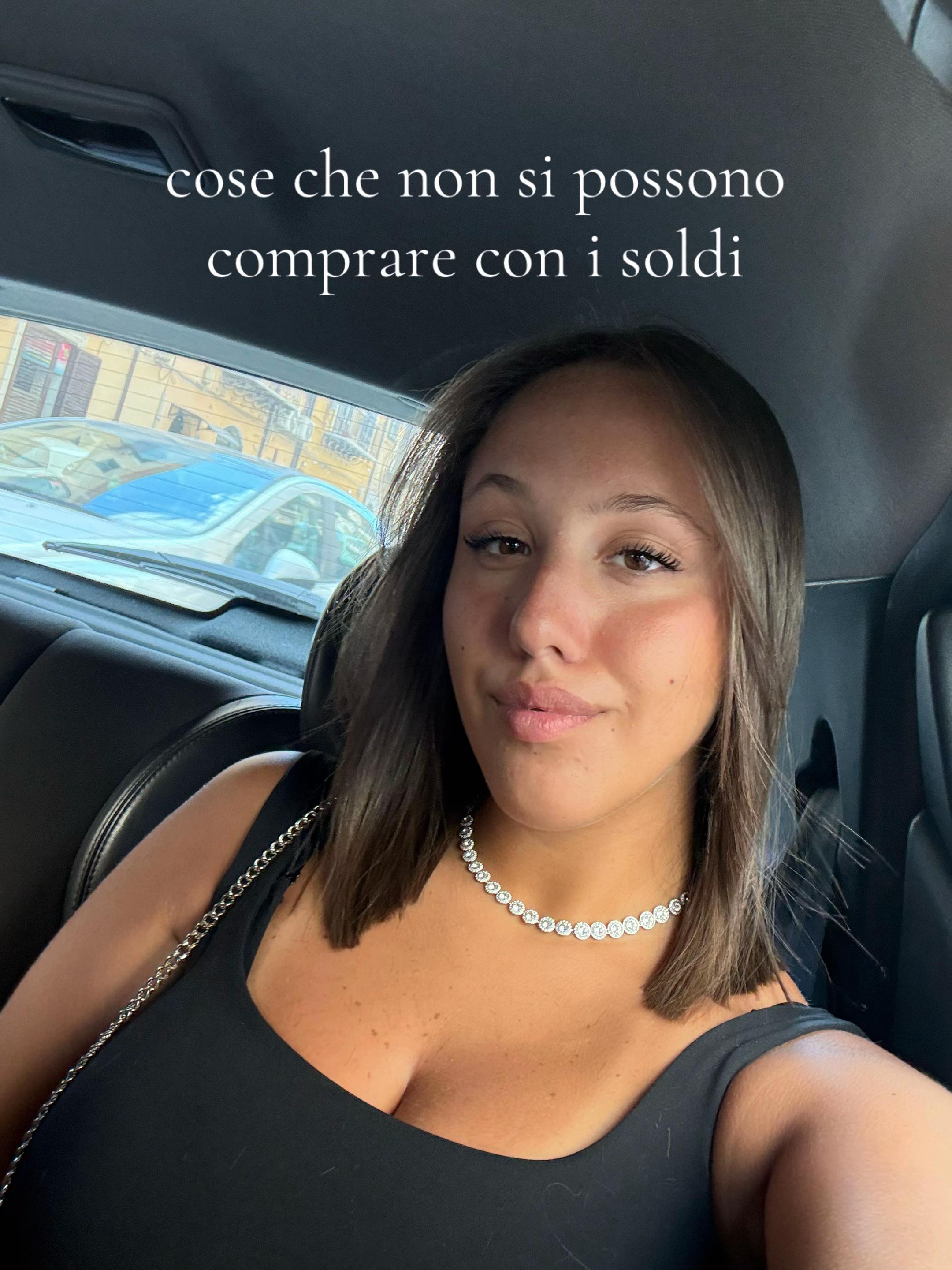 @𝒔𝒊𝒎𝒐𝒏𝒂🌟
