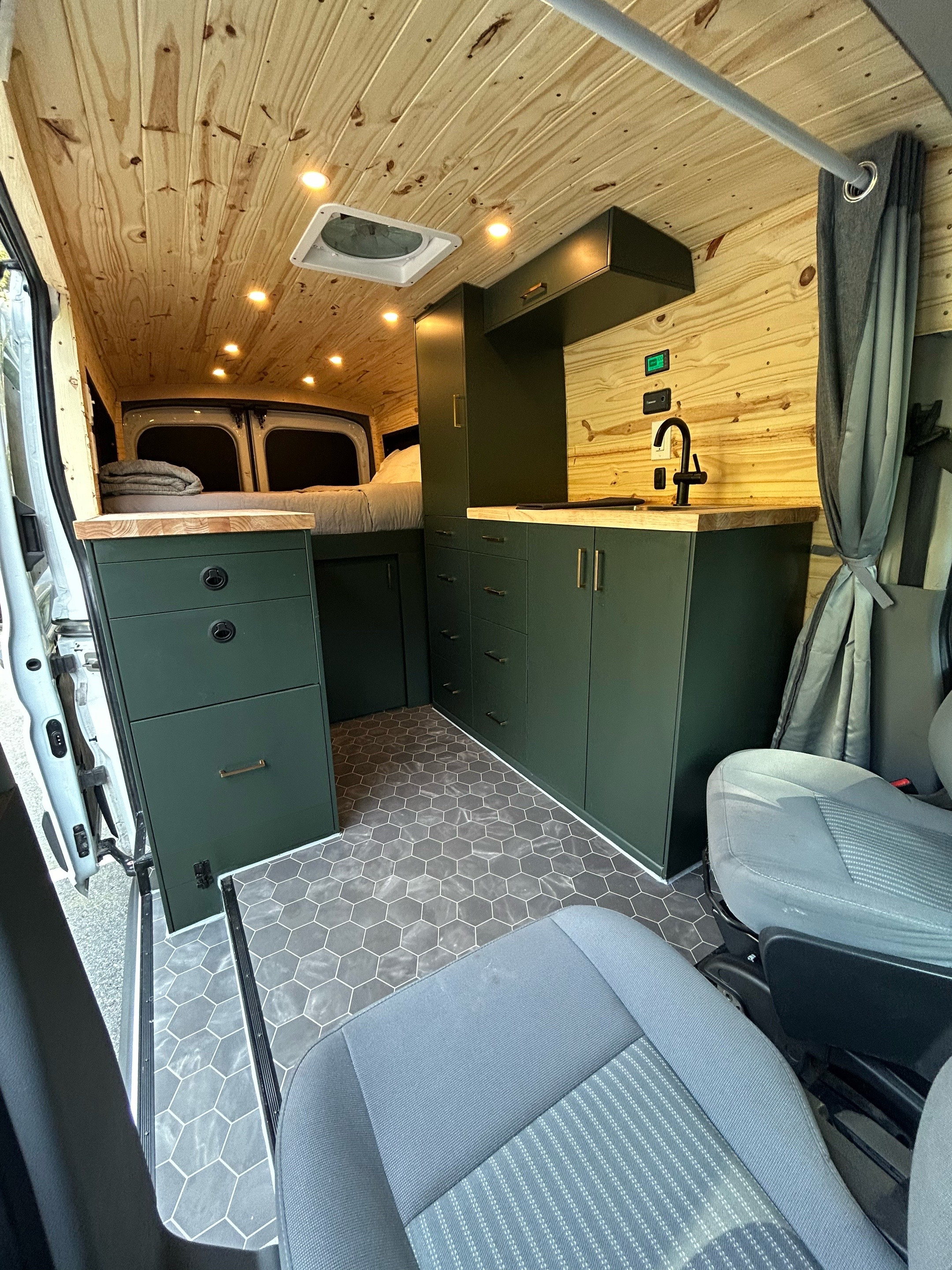 @Q Campervans