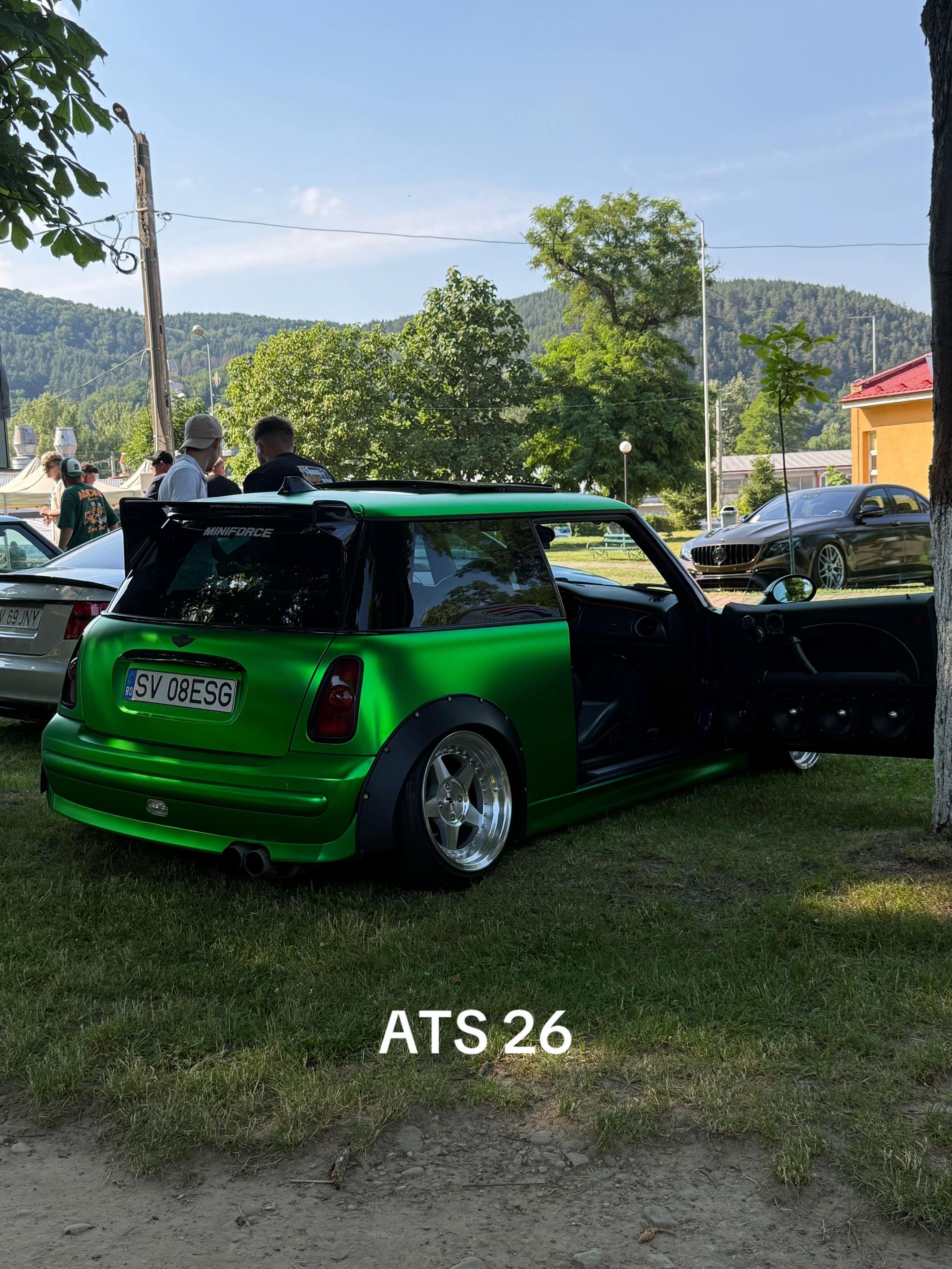 @CarMeetingRomania