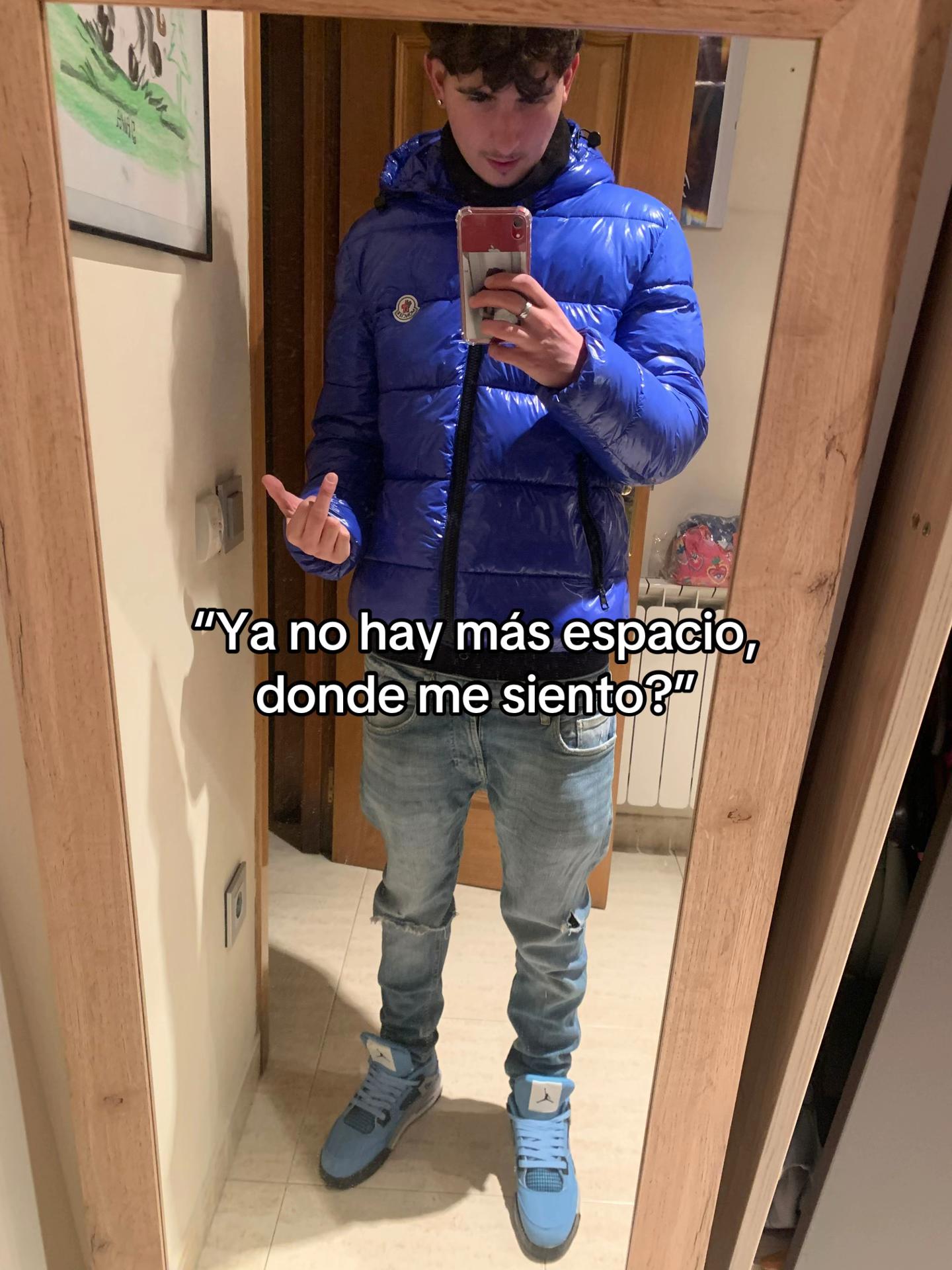@👤