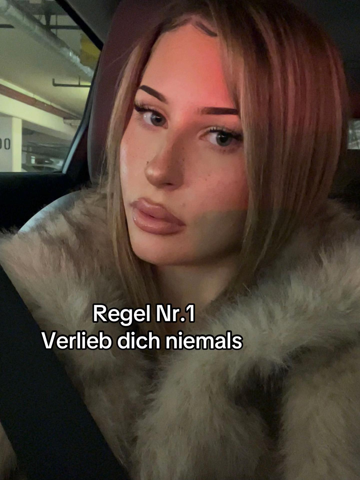 @Elise🪭🕯️