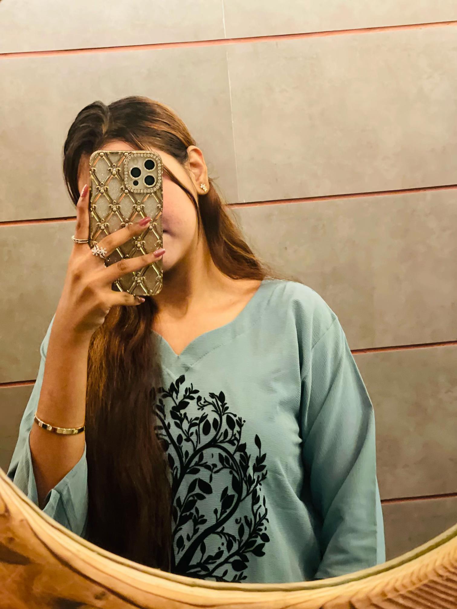 @Pakhi 🕊️