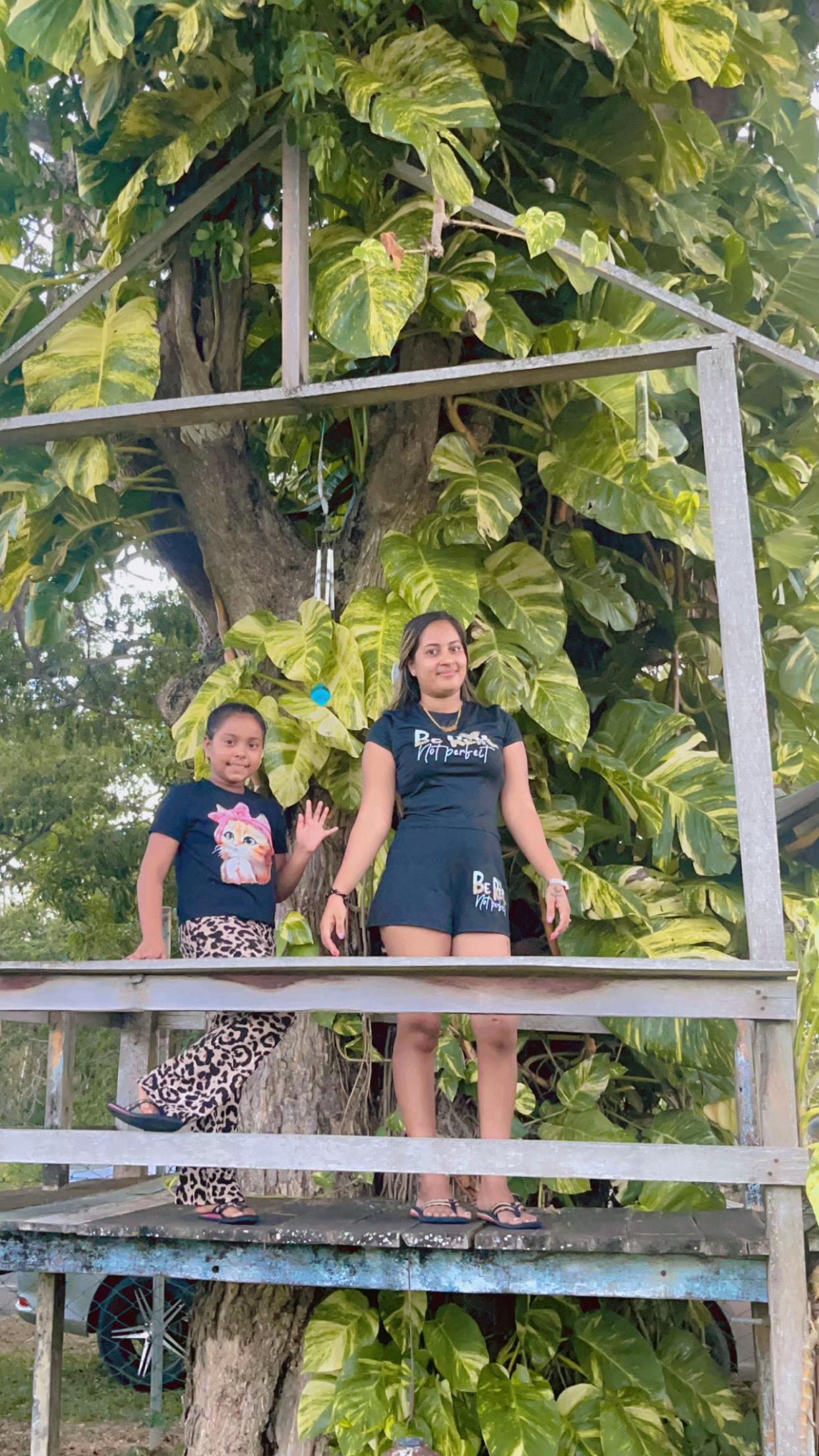 @Fazia & Ria🌺🌺