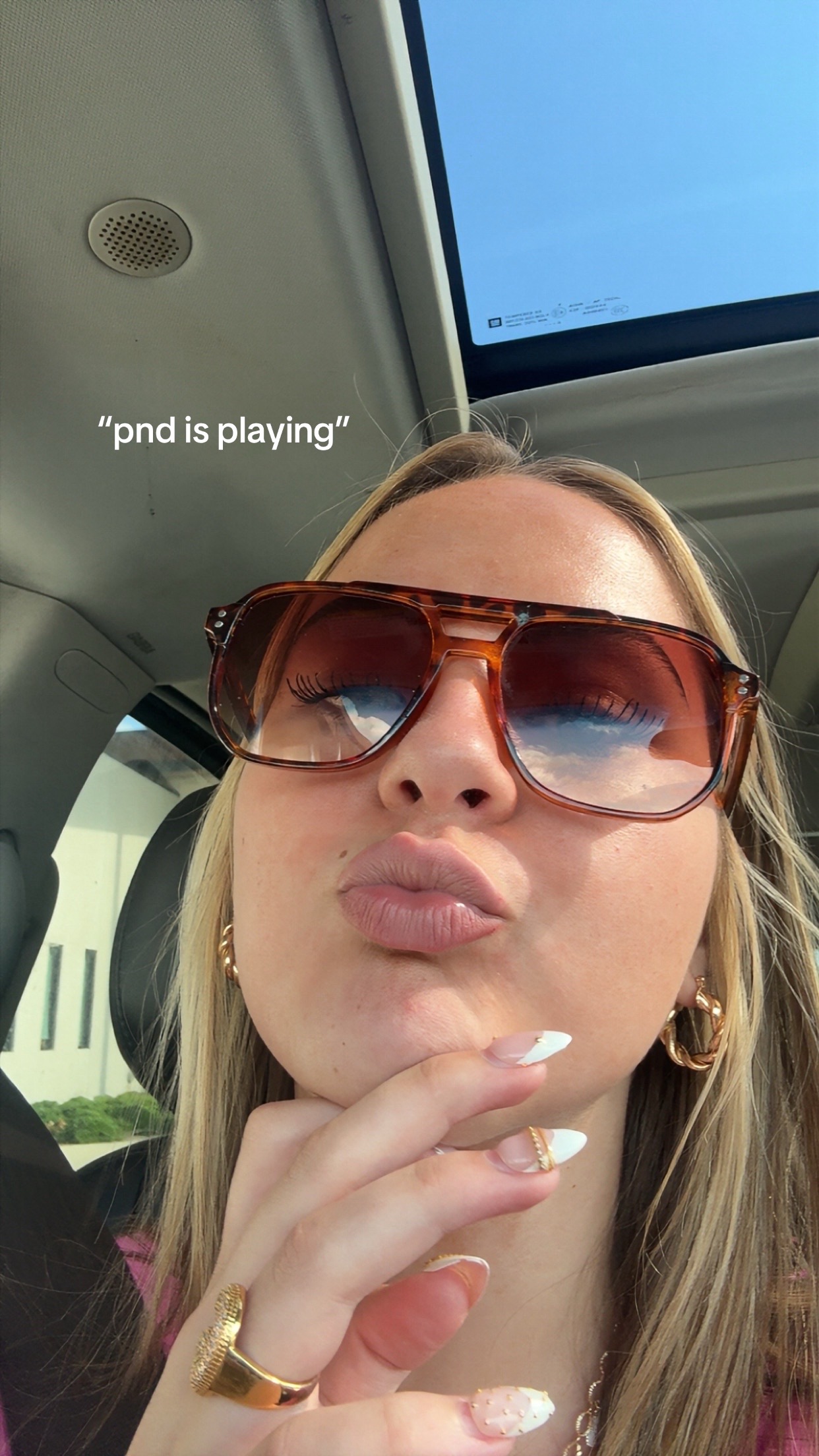 @️