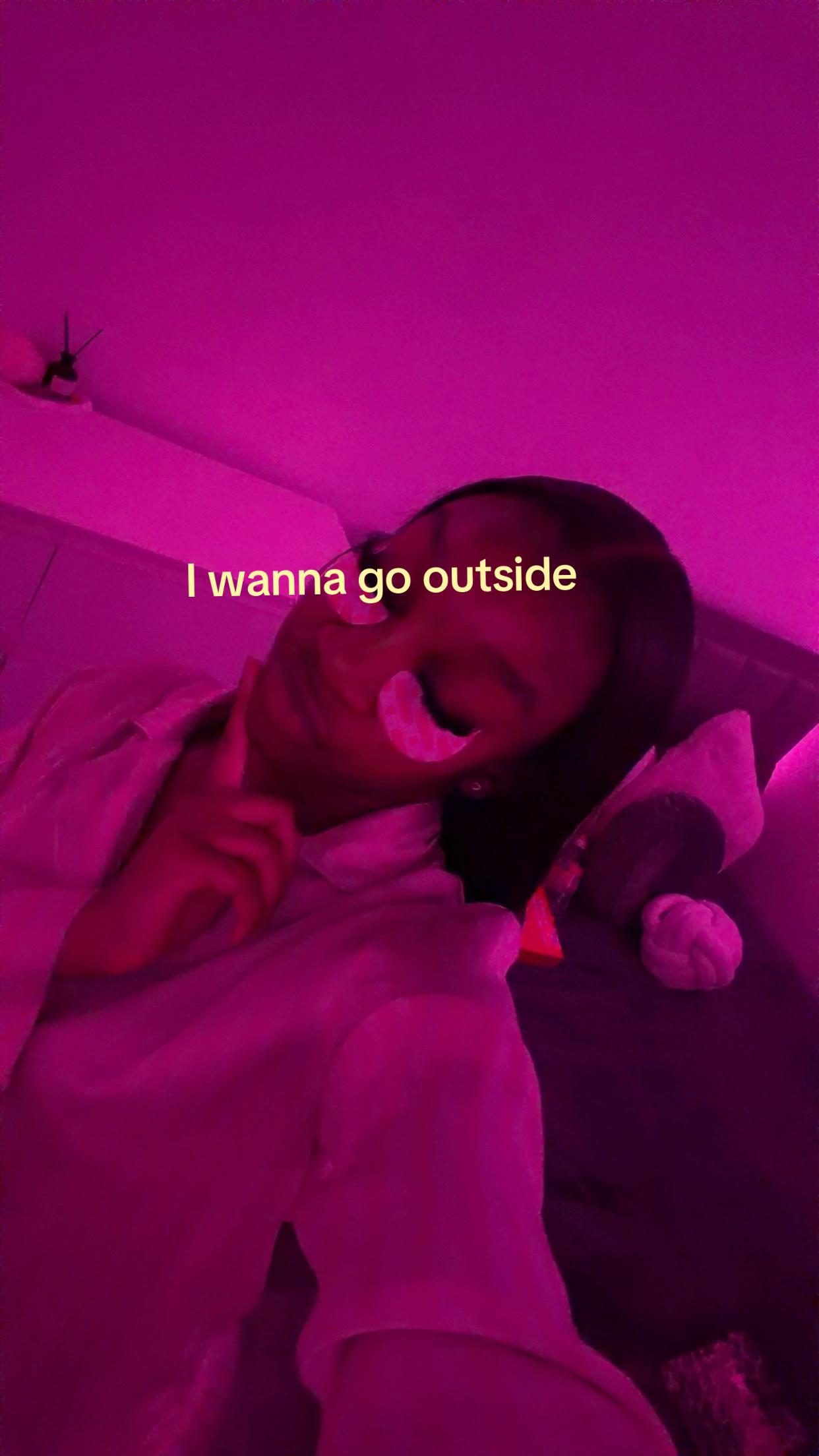 @dezha naeè ✰