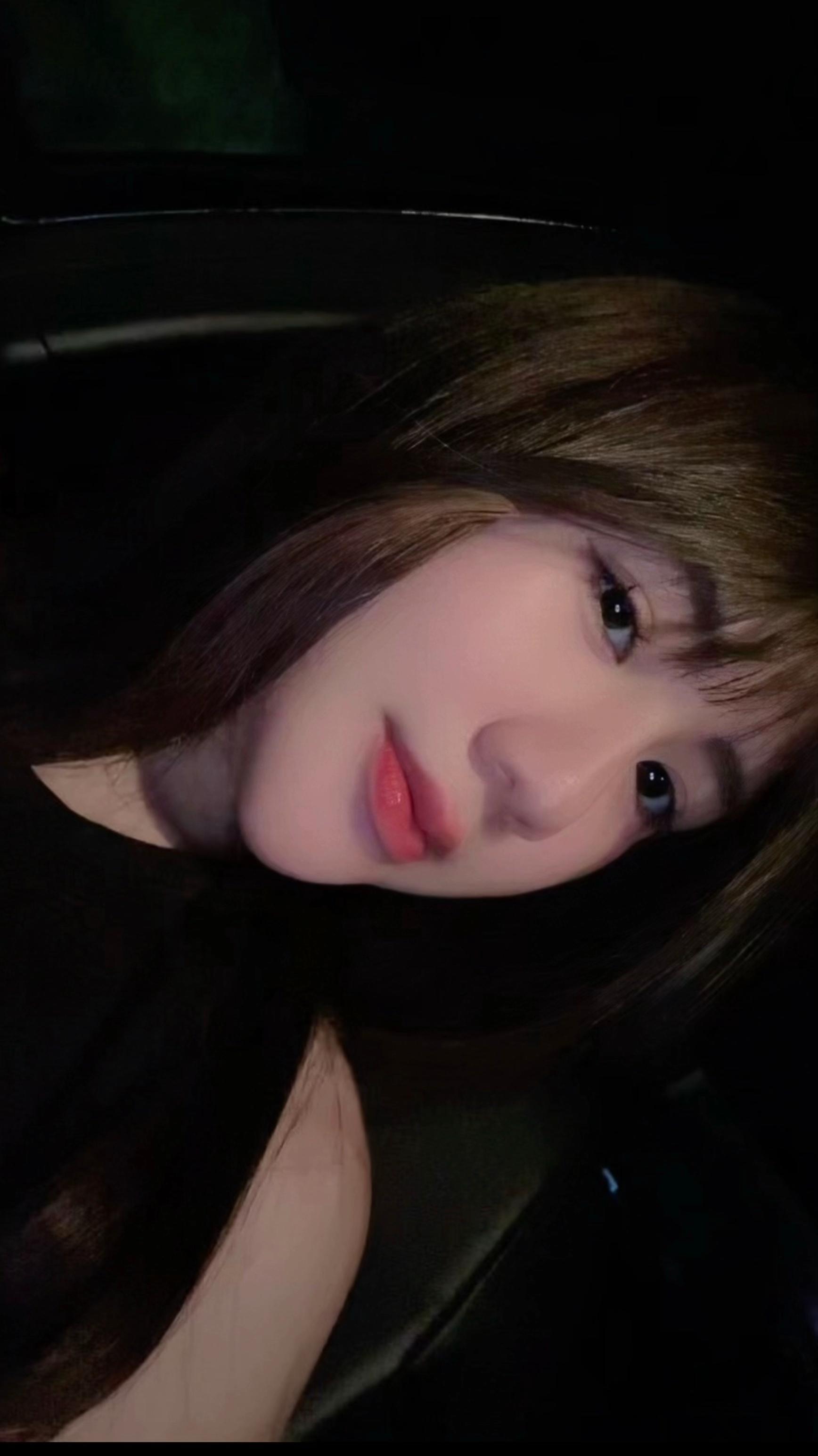 @CesyL
