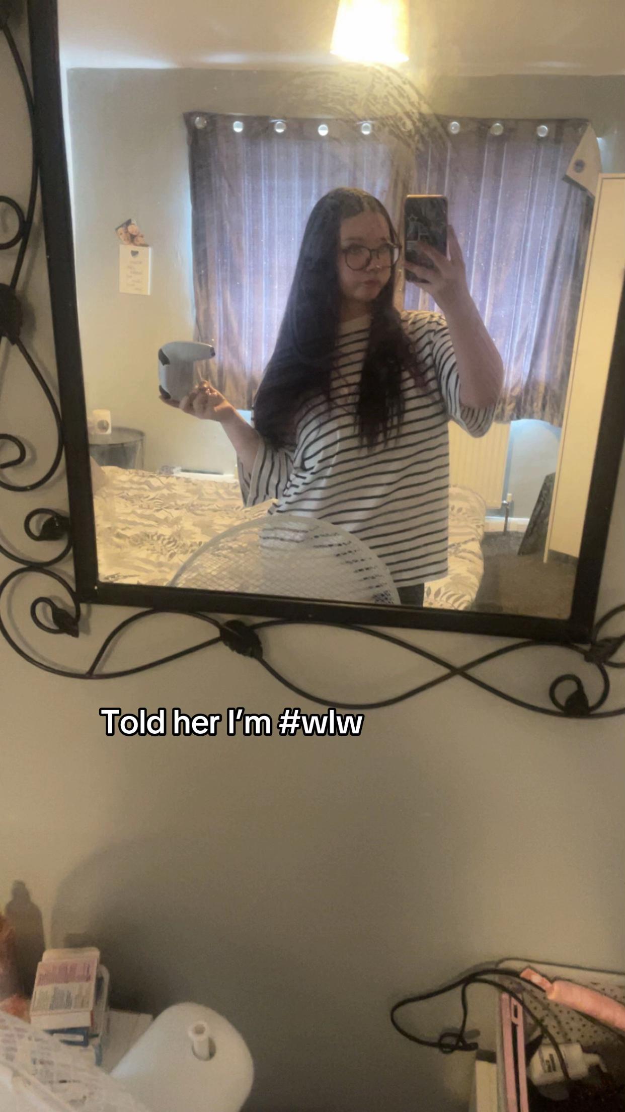 @Chloestromboli🦝