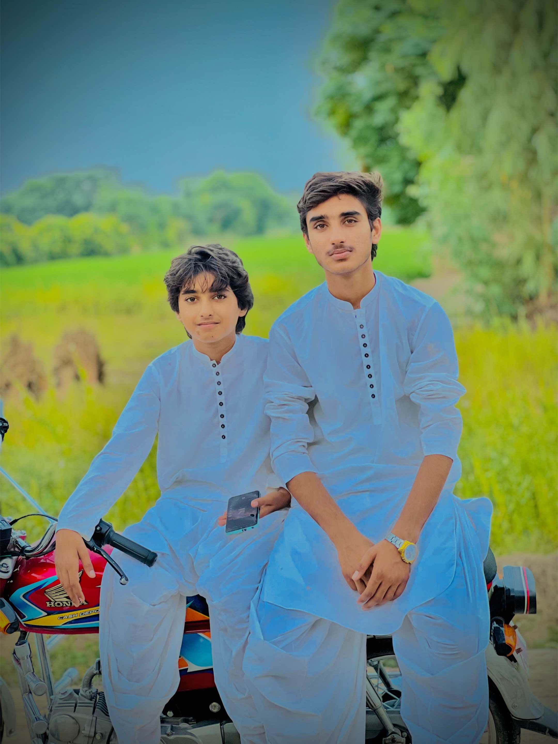 @Hum 2 bhai