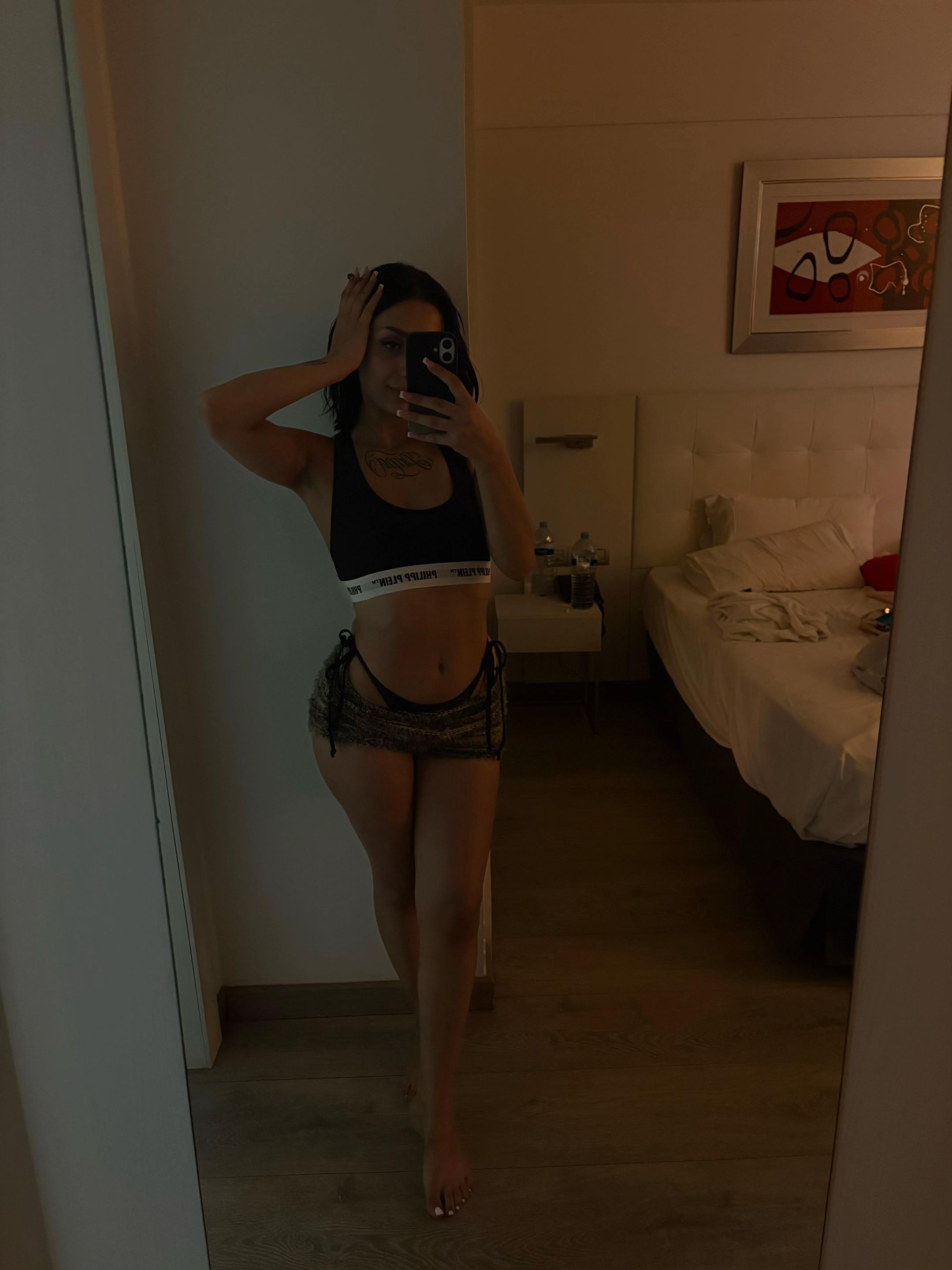 @𝓥𝓡🍒