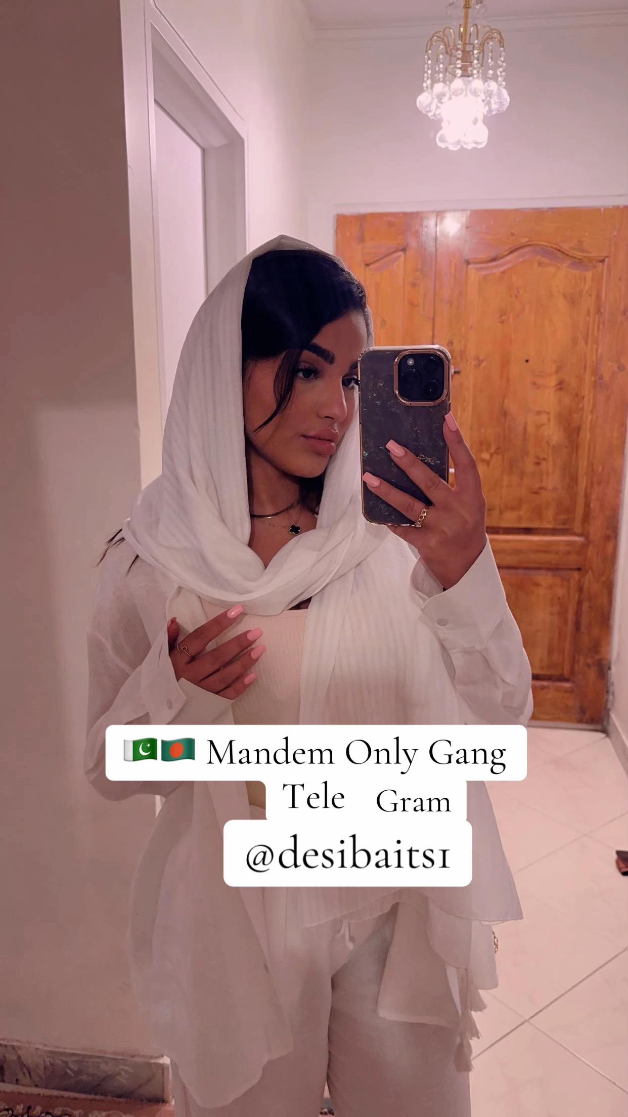 @desiiibaitsss