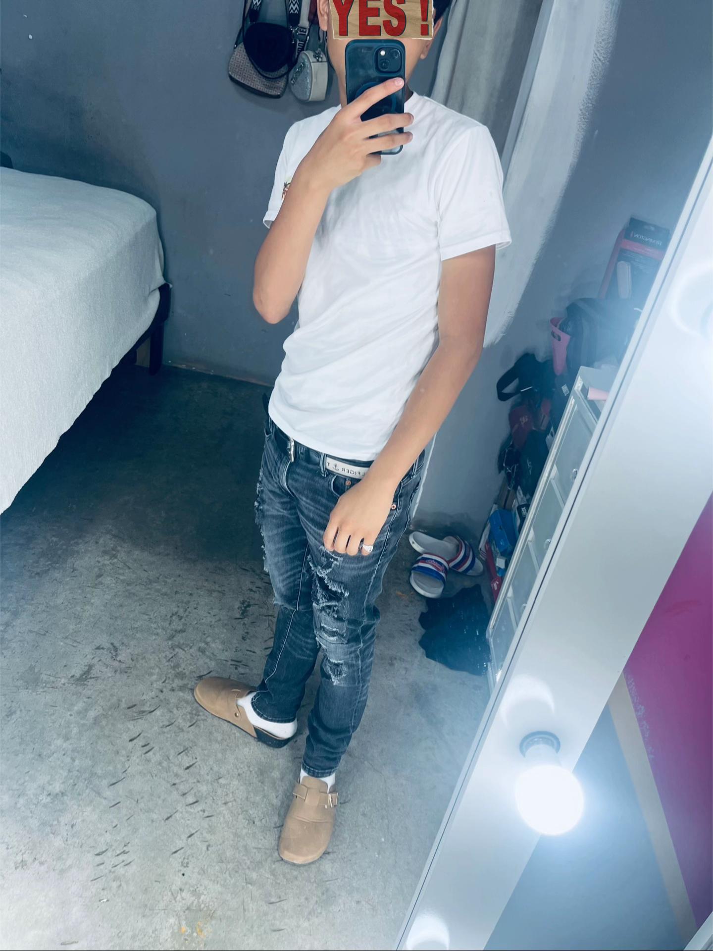@Ángel_12
