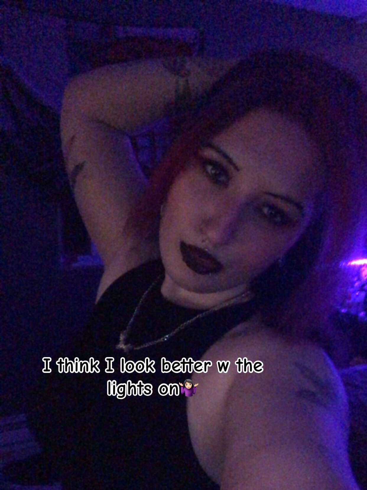 @🧛🏻&zwj;♀️𐕣 𝒜𝓃𝓃𝒶 𐕣🦇