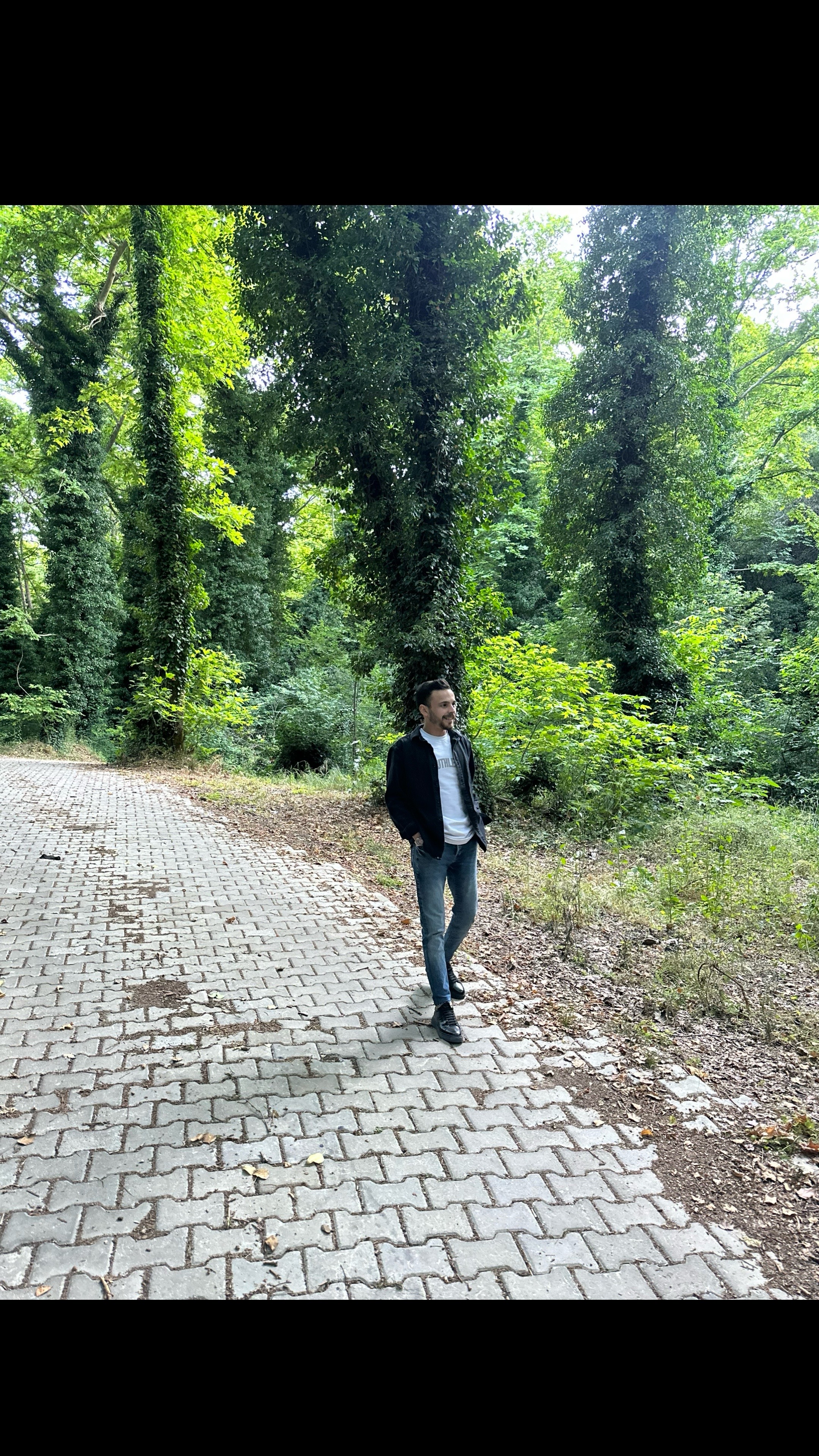 @Ömer Akşit