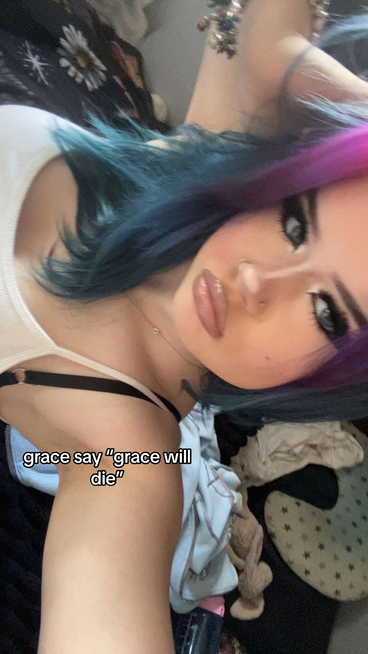 @𝐄 𖣂.