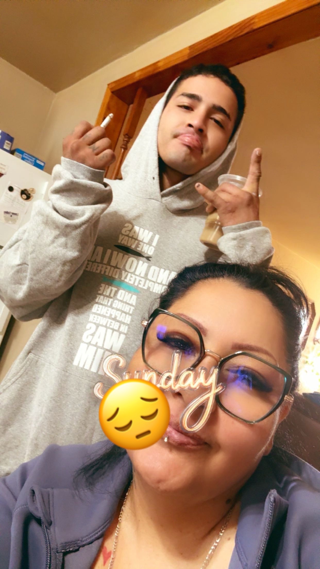 @La BrOwNeYeZ